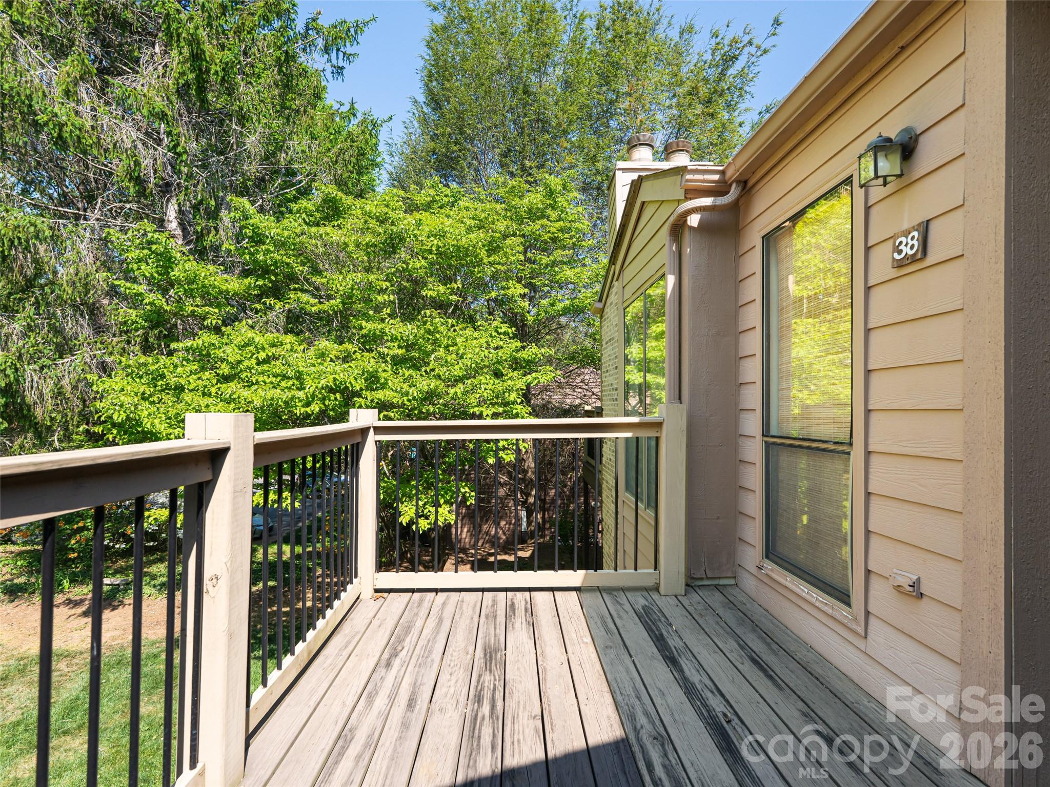 38 Ravencroft Lane #E — Asheville