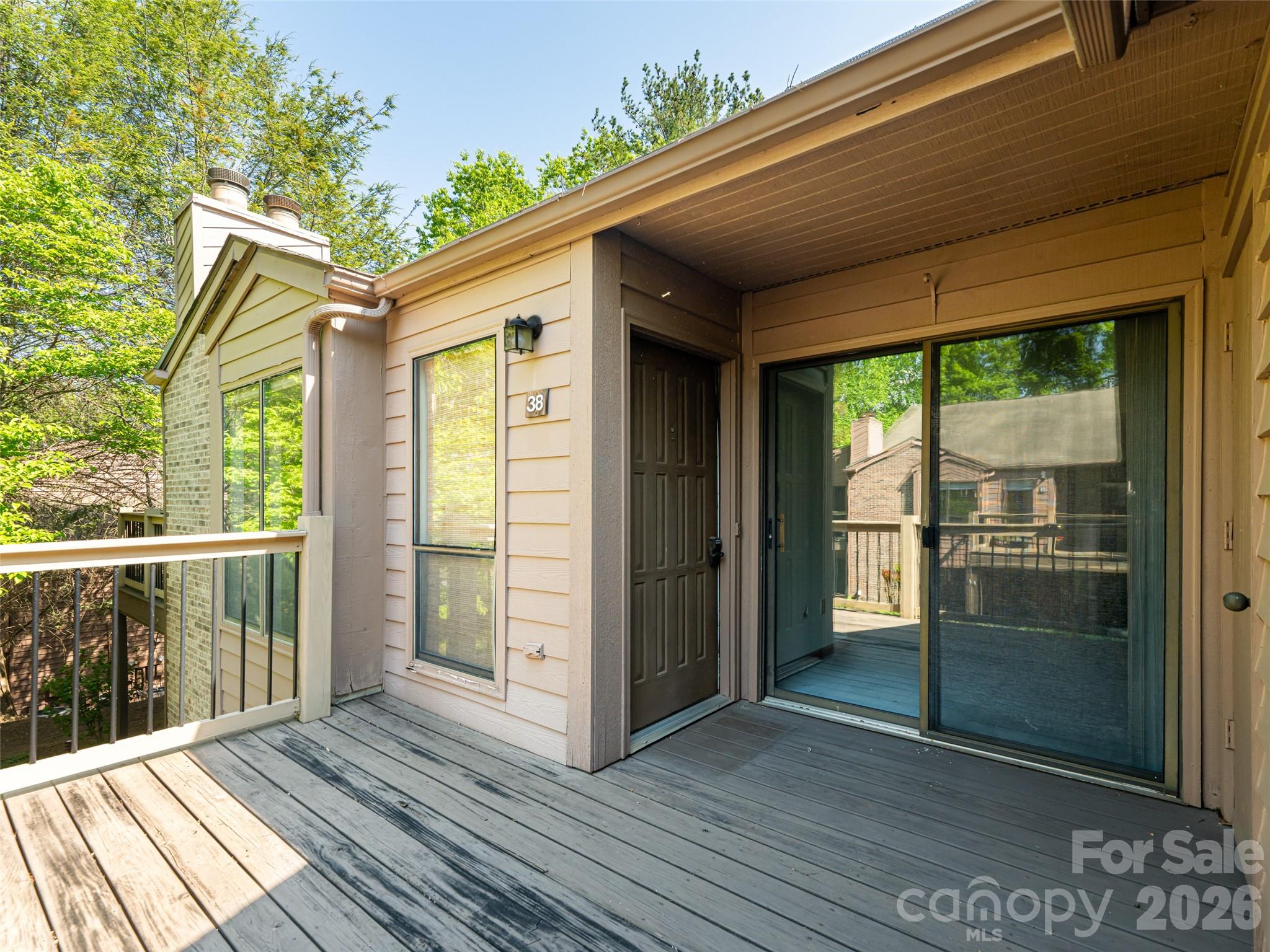 38 Ravencroft Lane #E — Asheville