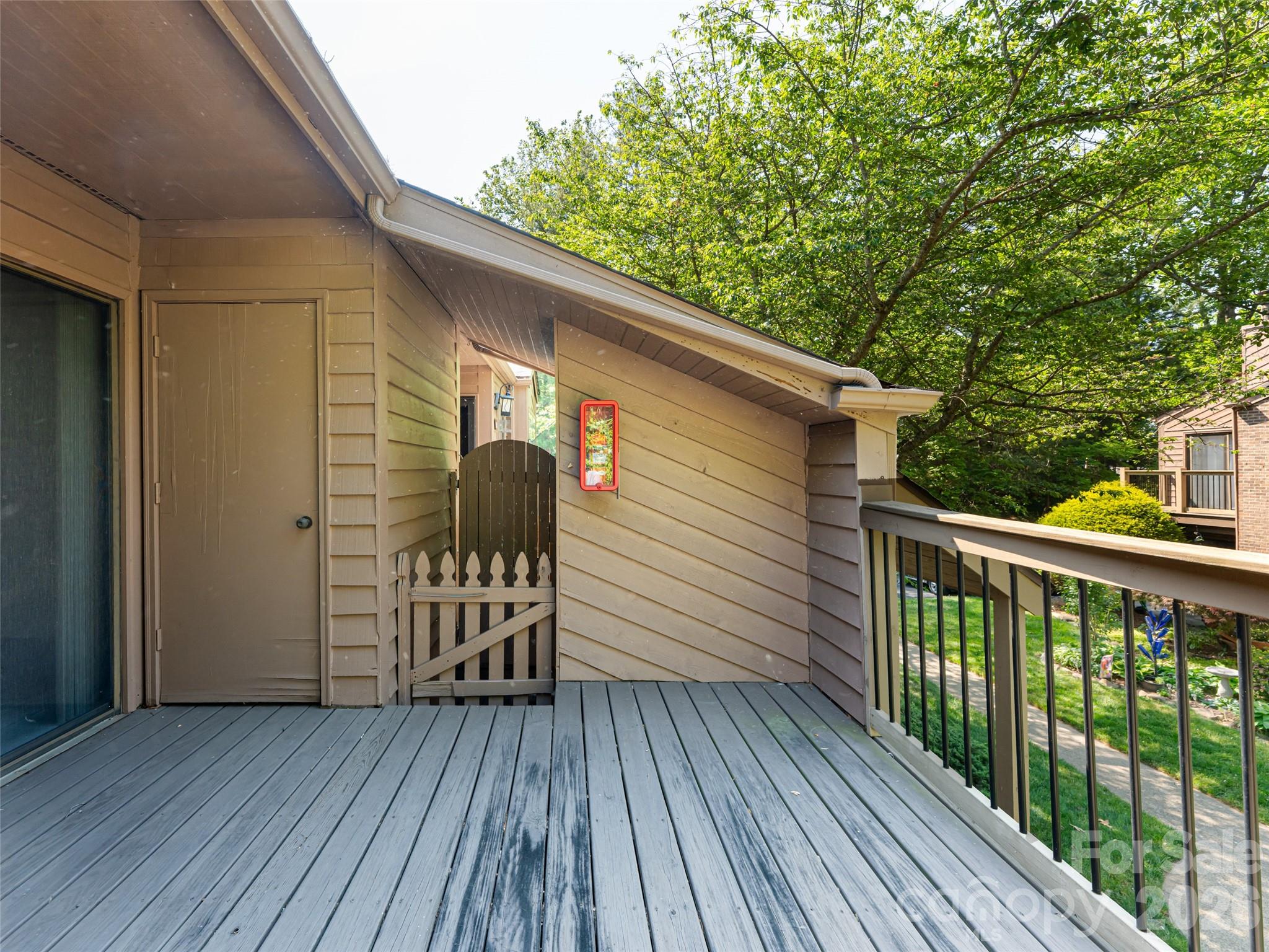 38 Ravencroft Lane #E — Asheville