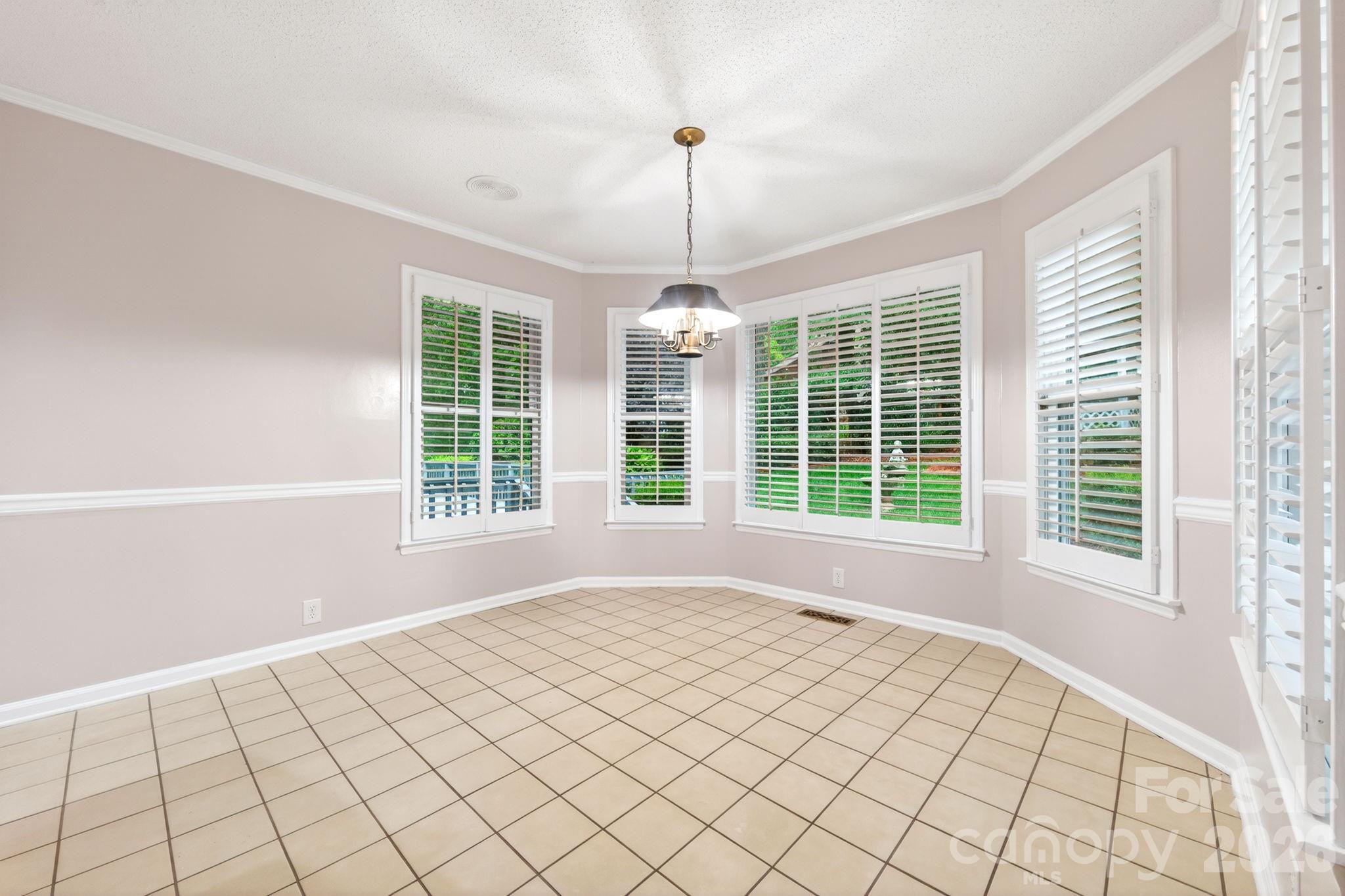 2804 Wimbledon Drive — Gastonia