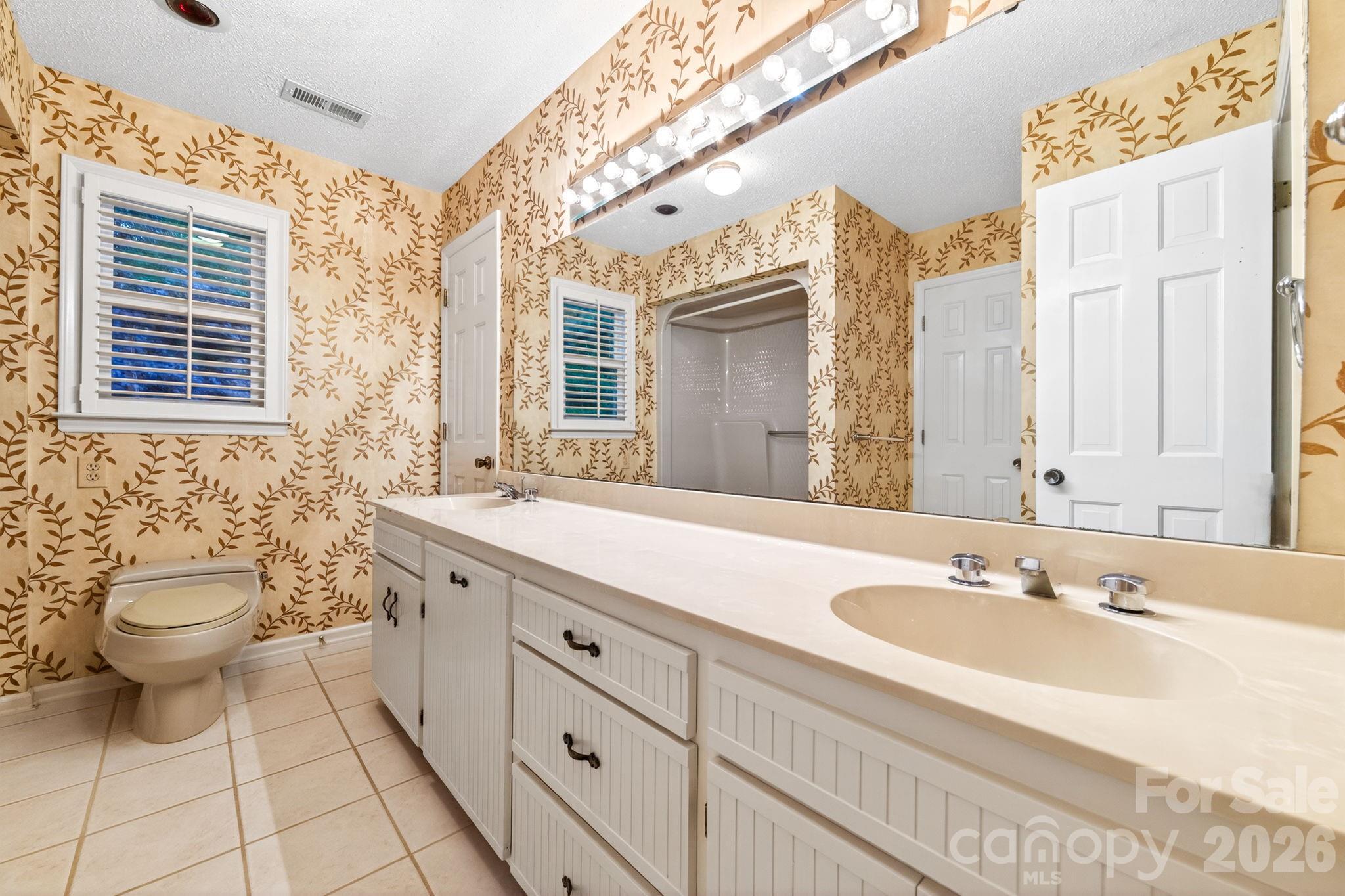 2804 Wimbledon Drive — Gastonia