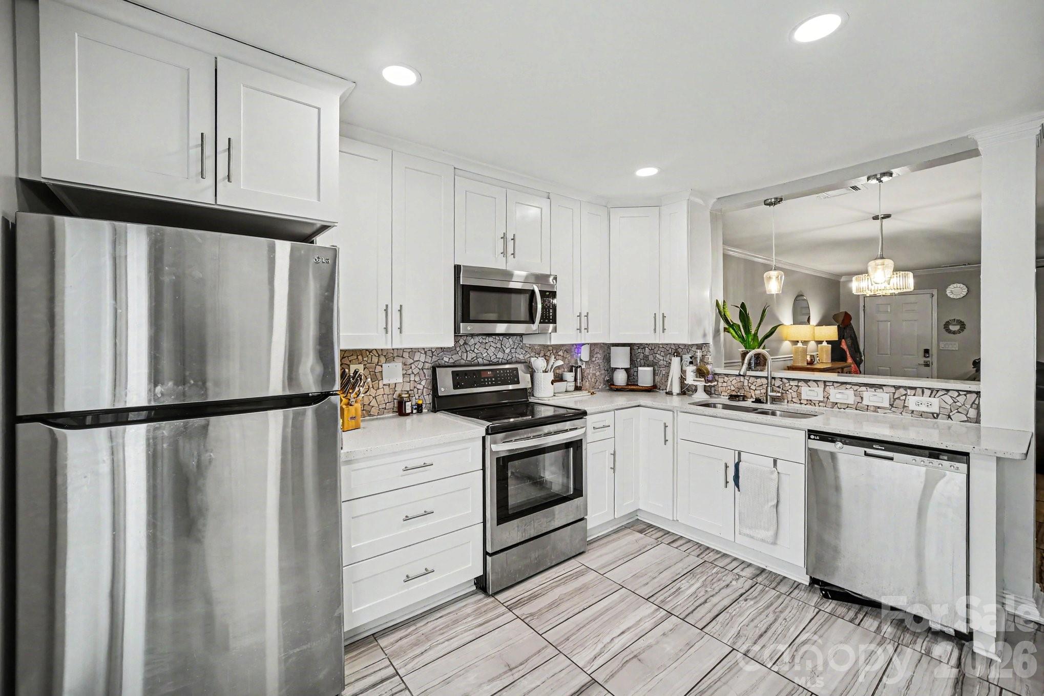 5909 Cougar Lane — Charlotte