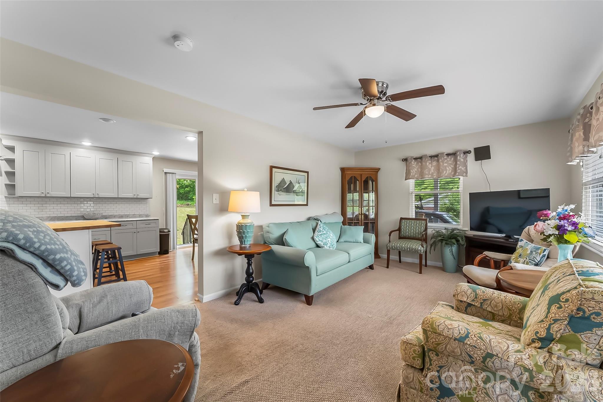 1573 11th Street NW — Hickory