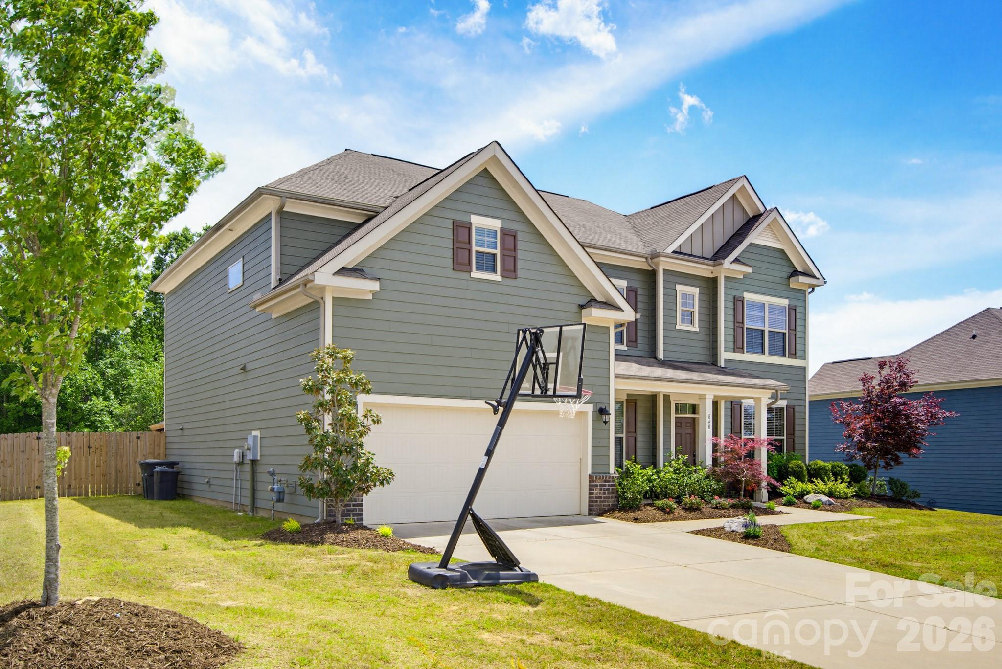 840 Oak Manor Drive SE — Concord