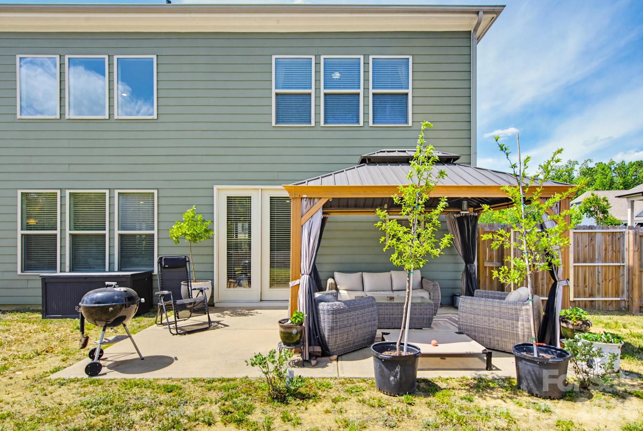 840 Oak Manor Drive SE — Concord