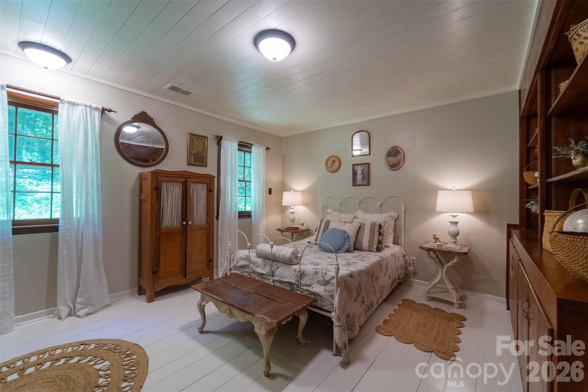 77 Oakwood Lane — Sylva