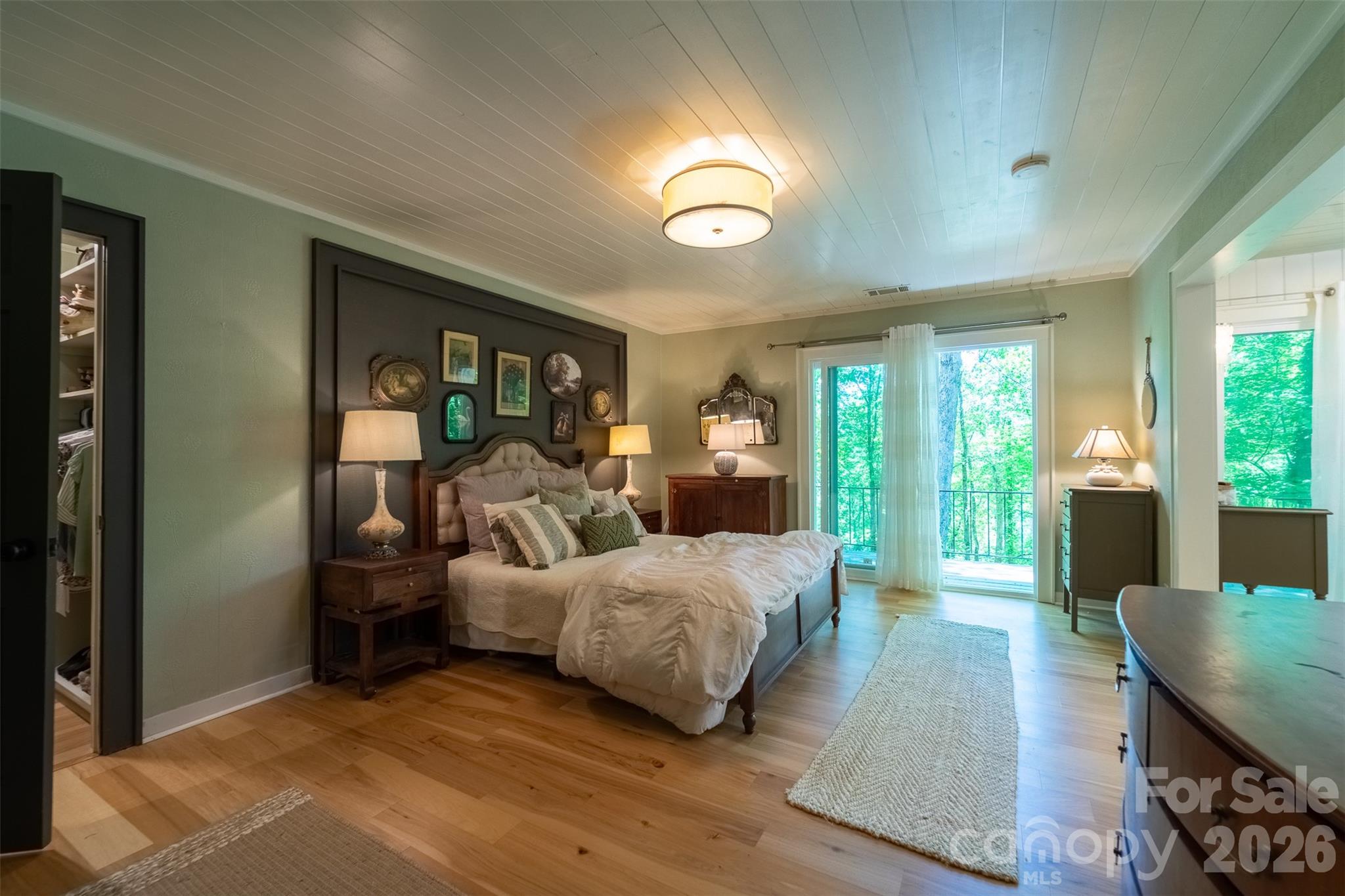 77 Oakwood Lane — Sylva