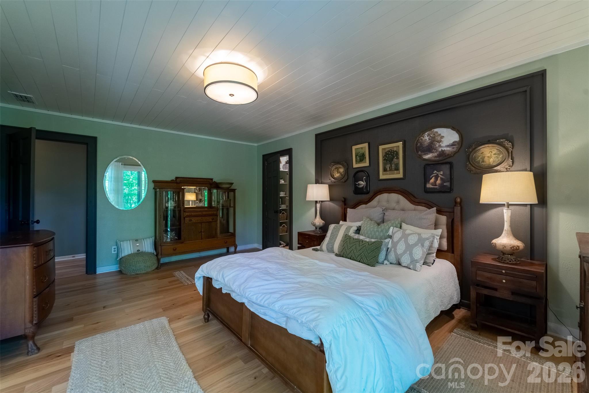 77 Oakwood Lane — Sylva