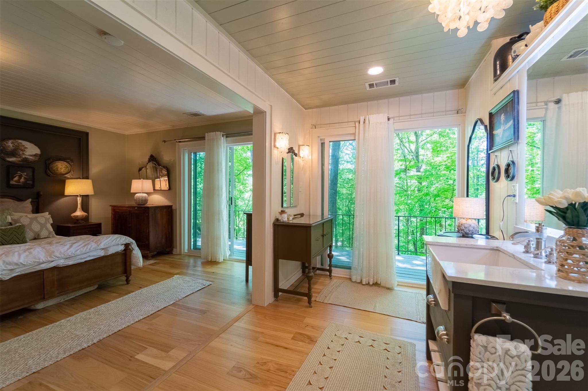 77 Oakwood Lane — Sylva