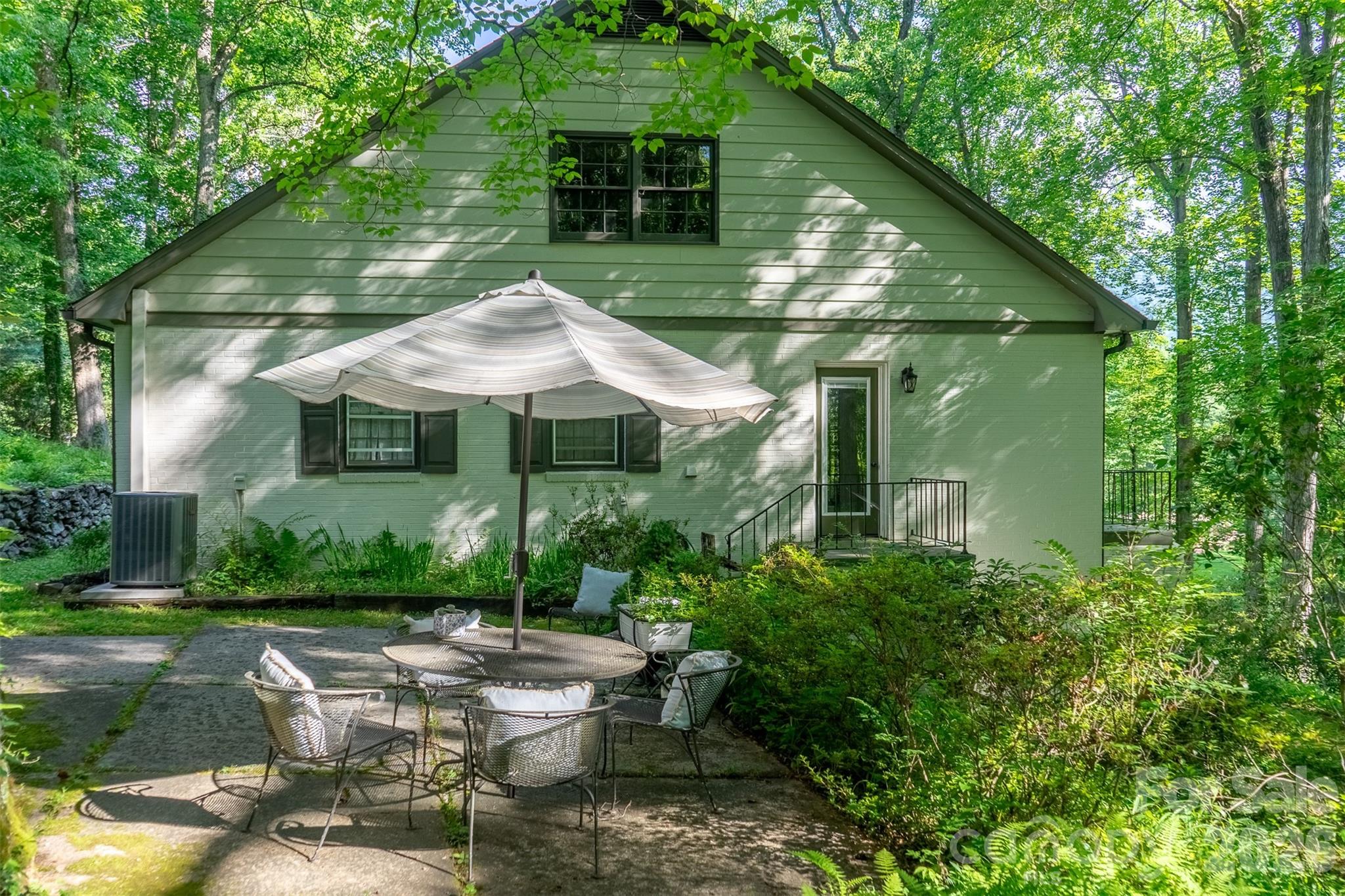 77 Oakwood Lane — Sylva