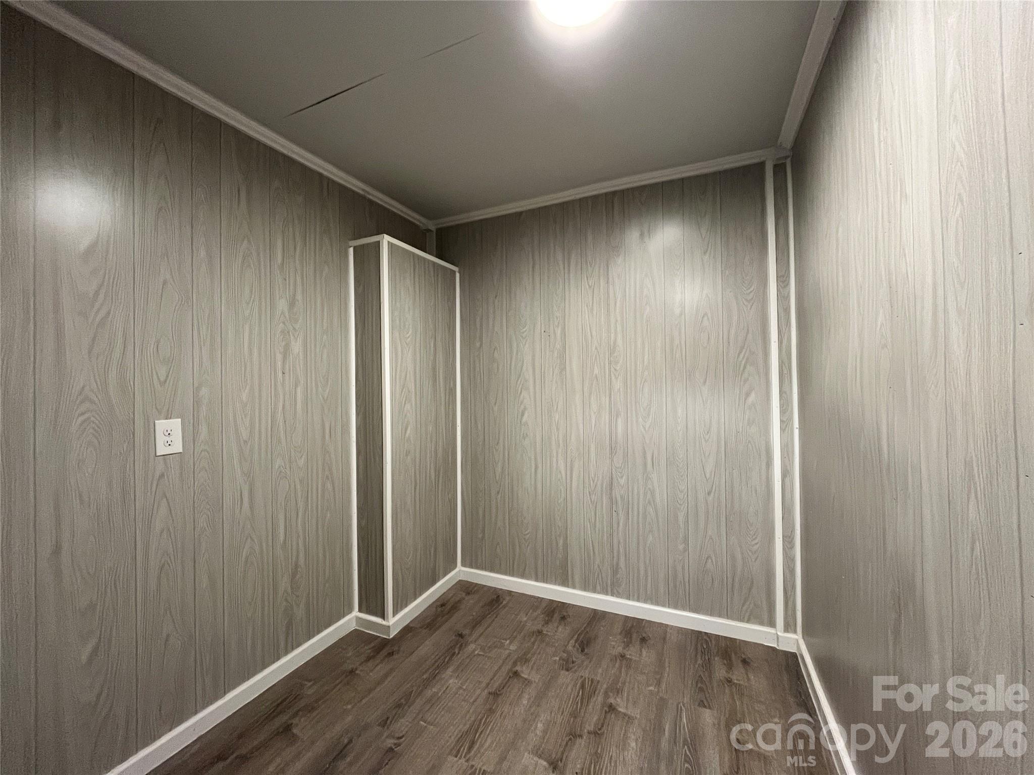 4723 Linden Street — Columbia