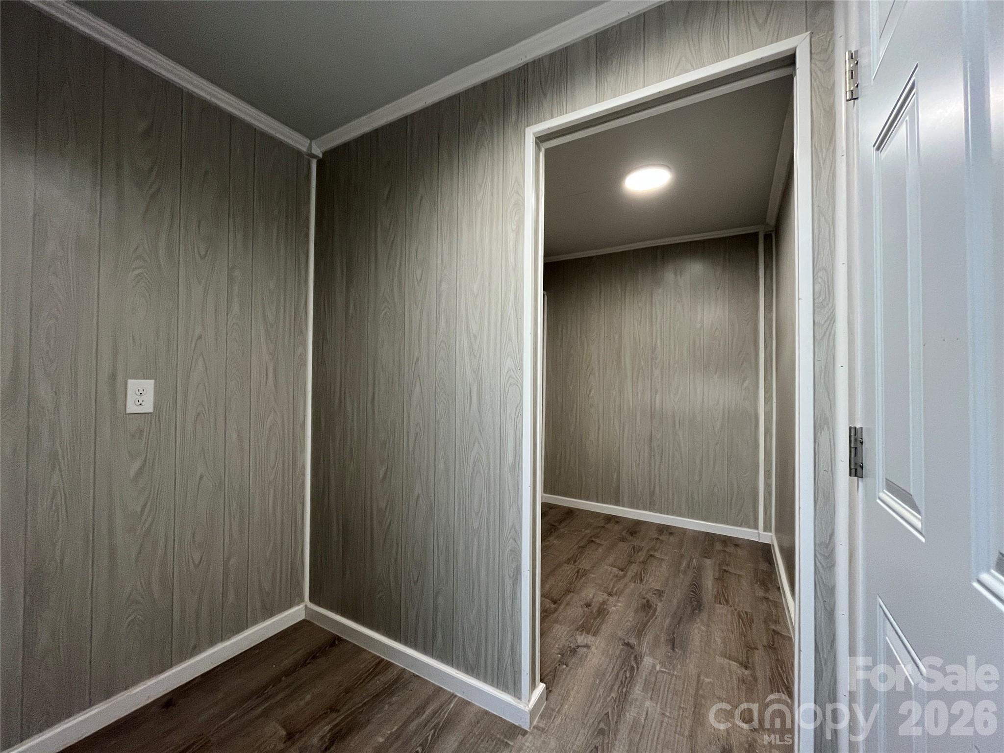 4723 Linden Street — Columbia