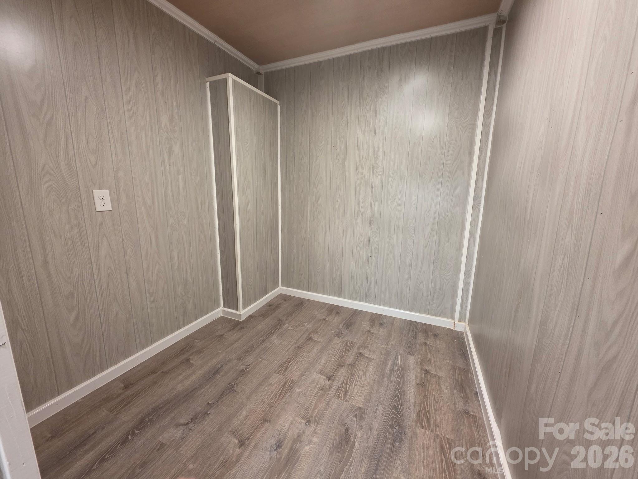 4723 Linden Street — Columbia