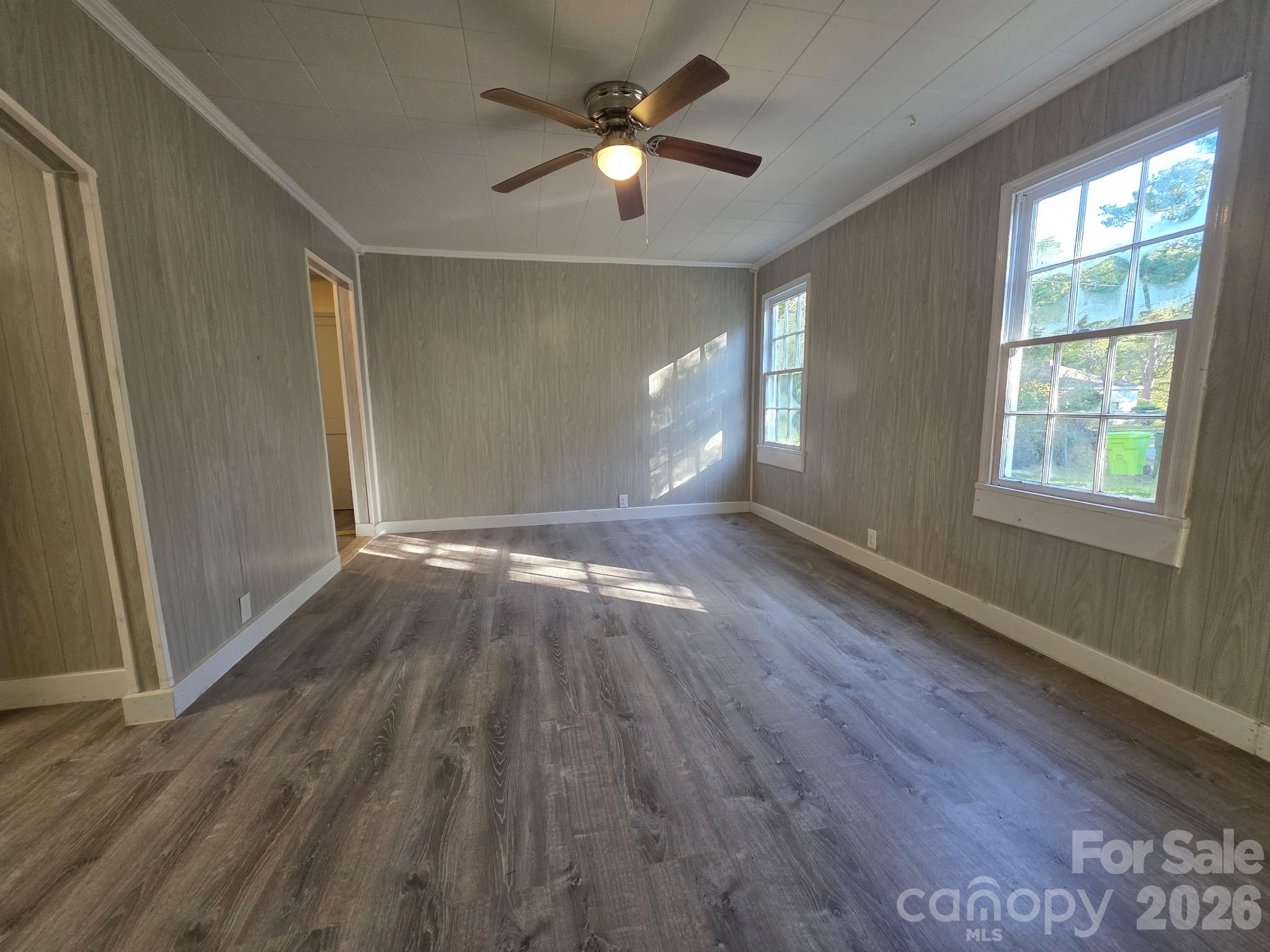 4723 Linden Street — Columbia