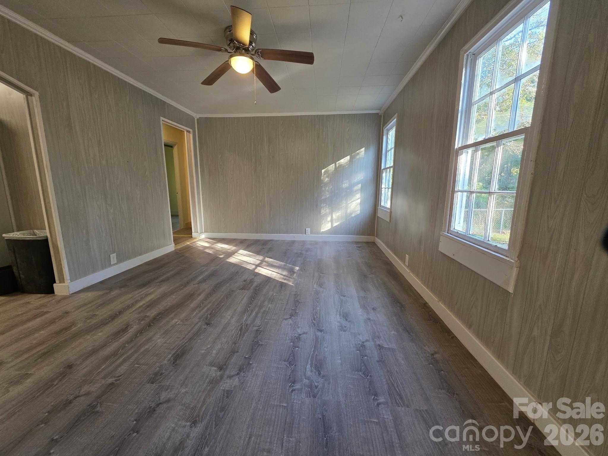 4723 Linden Street — Columbia