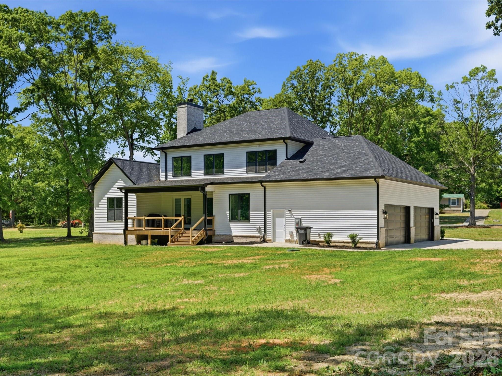 511 Fowler Road — Monroe