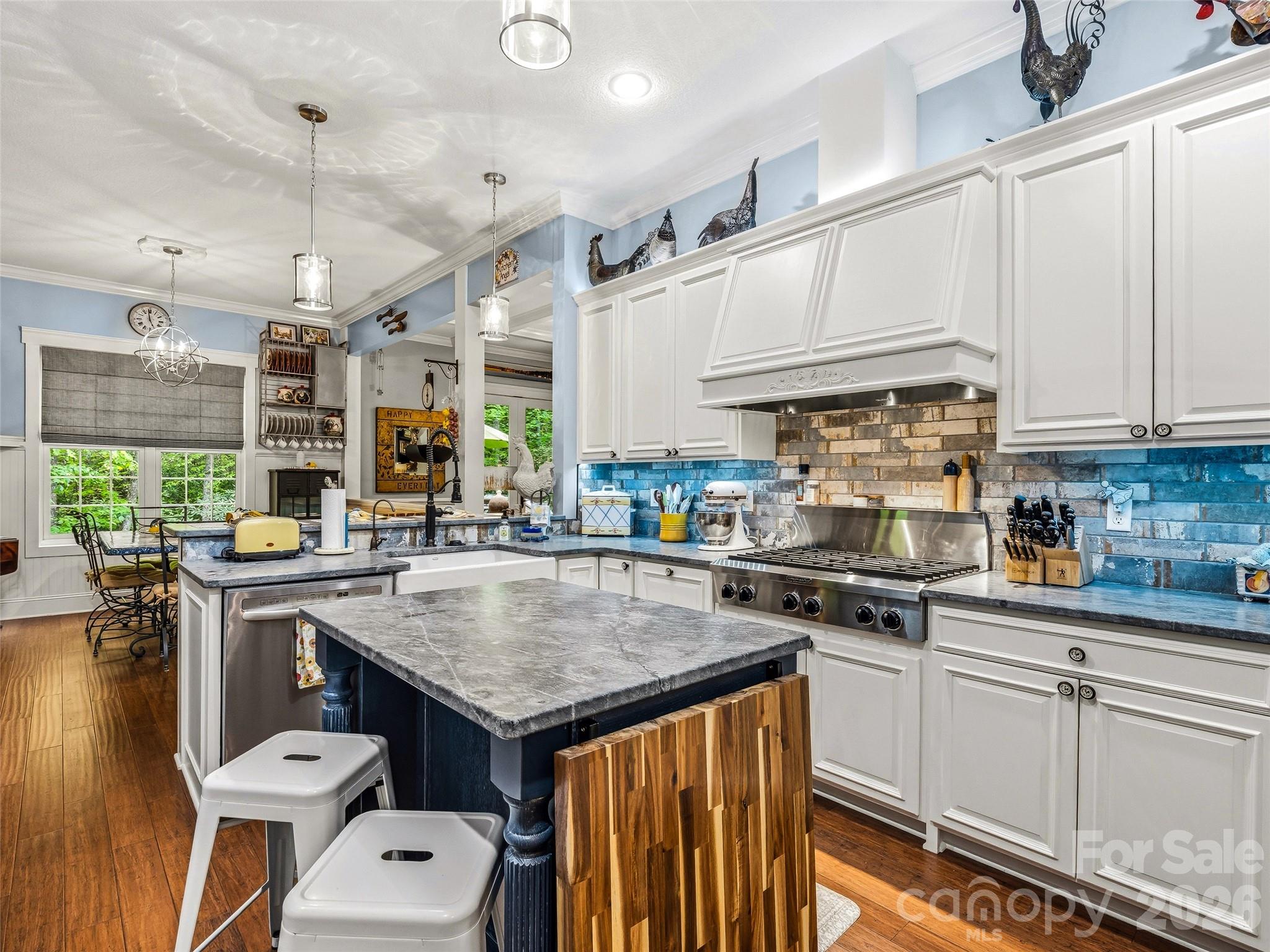 329 Kenmure Drive — Flat Rock