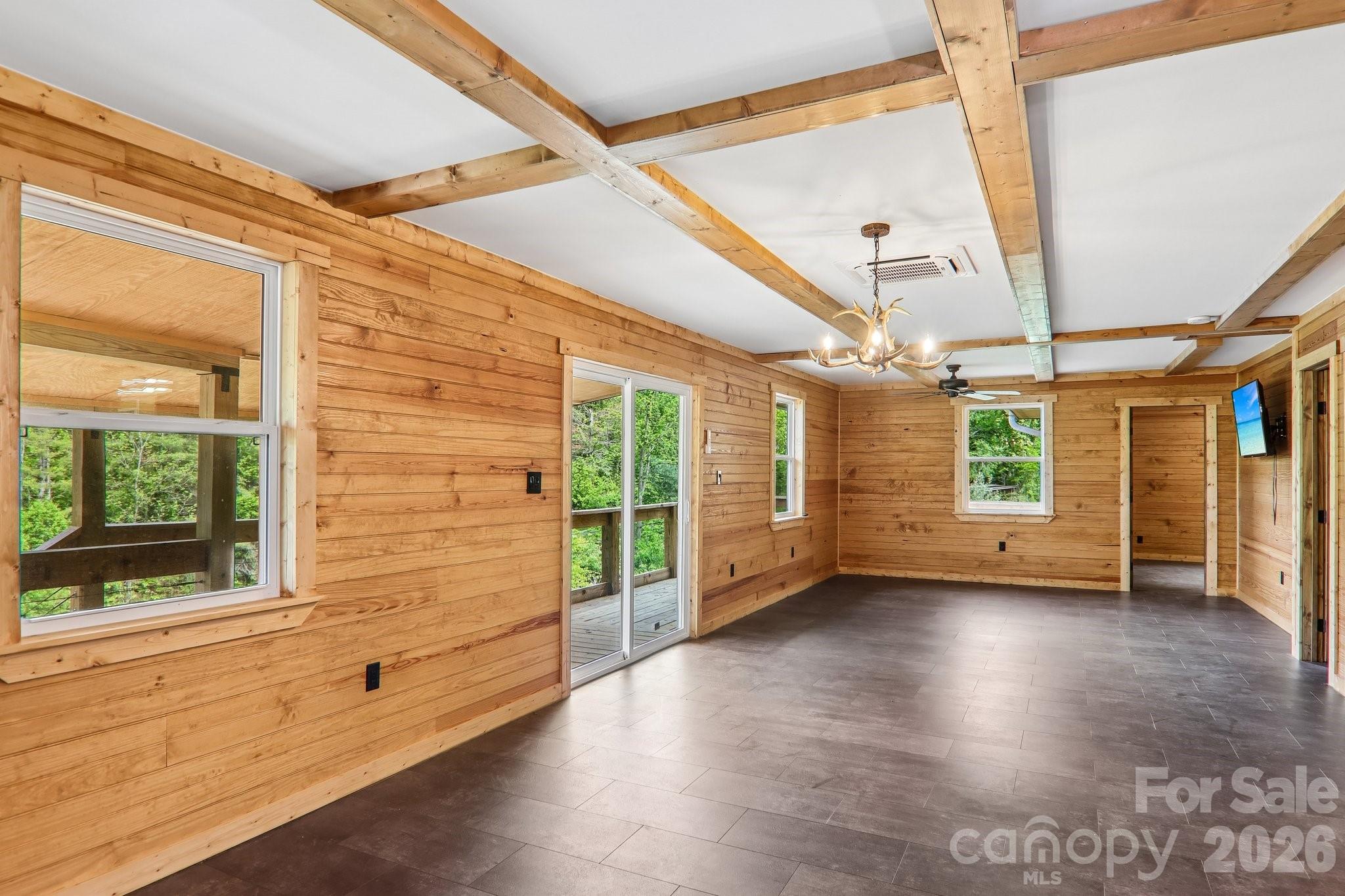 137 Red Maple Lane — Burnsville