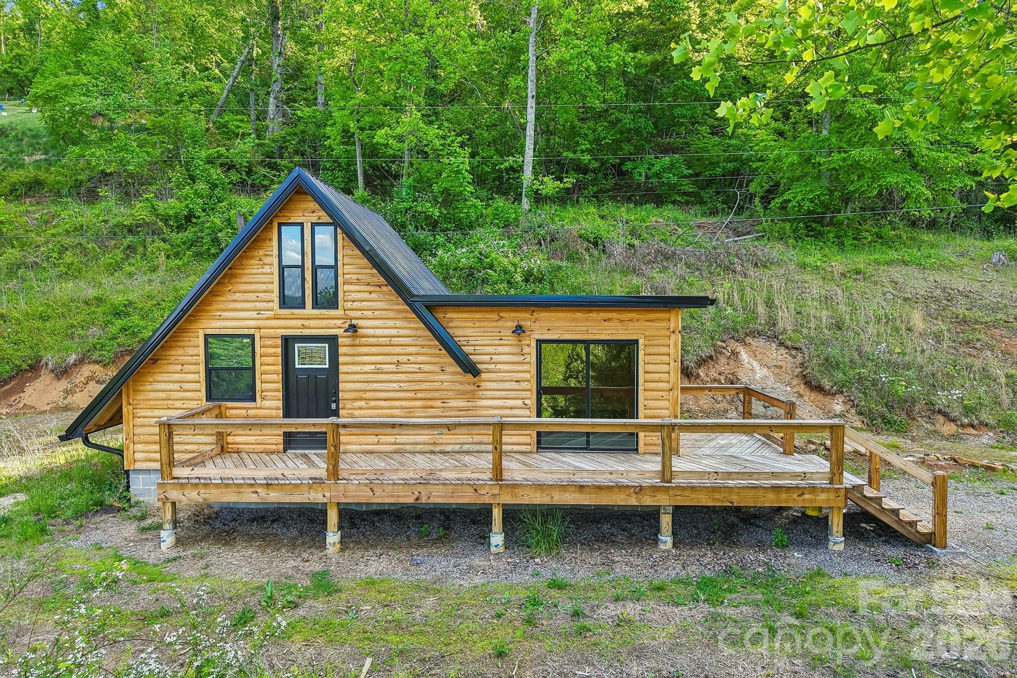 137 Red Maple Lane — Burnsville