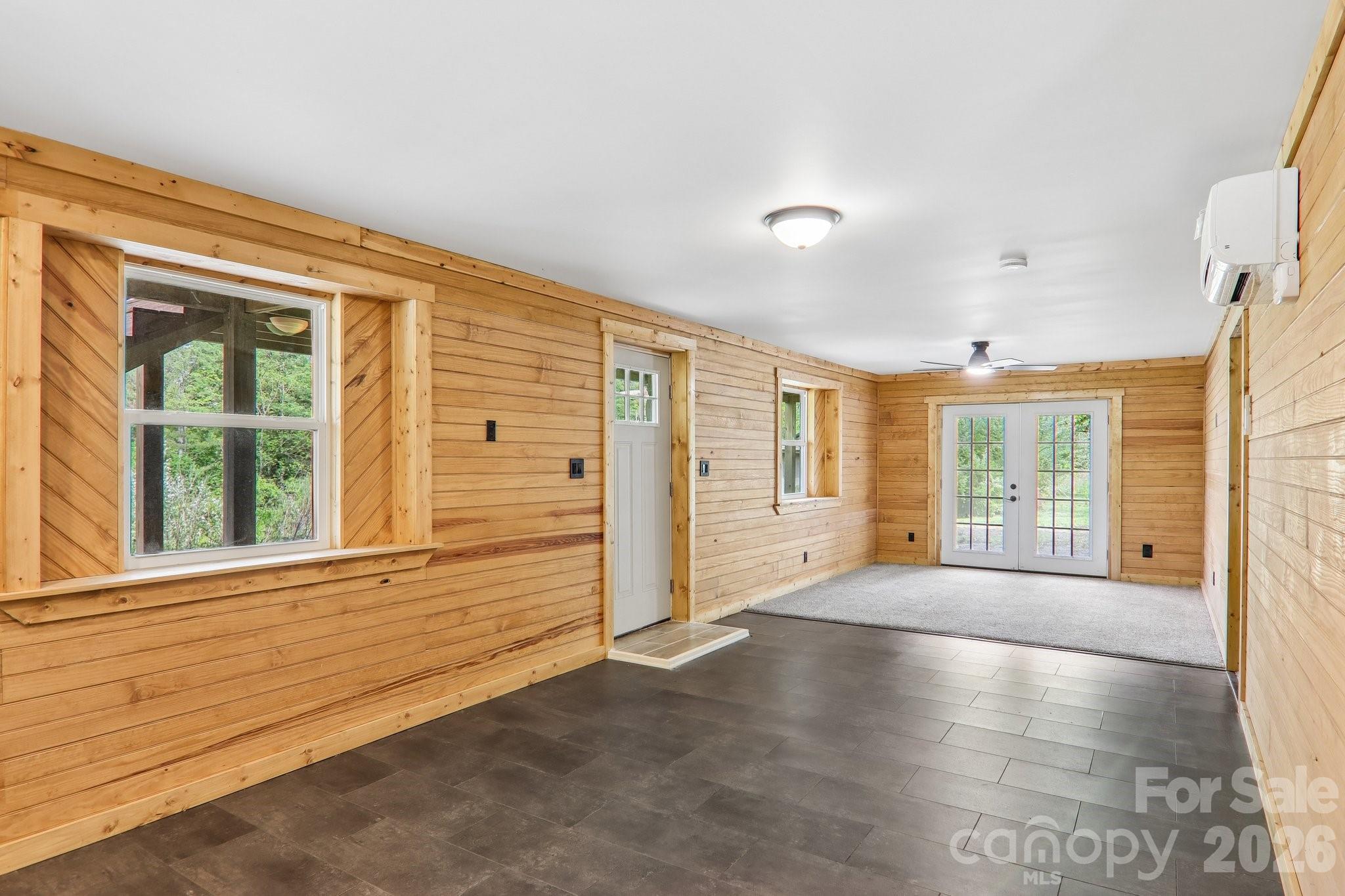 137 Red Maple Lane — Burnsville