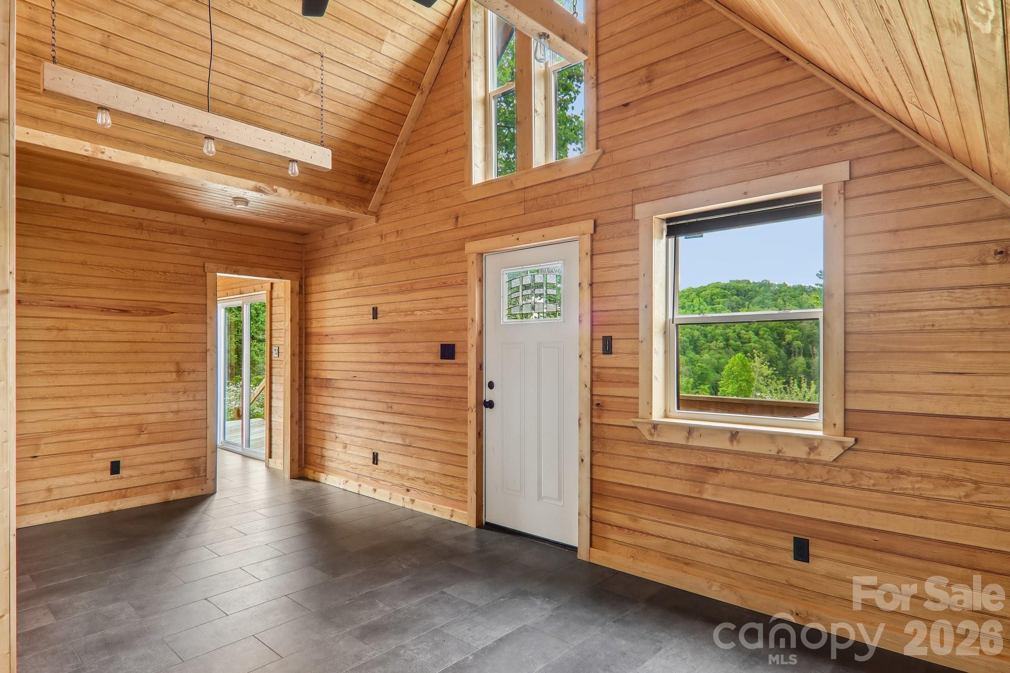 137 Red Maple Lane — Burnsville