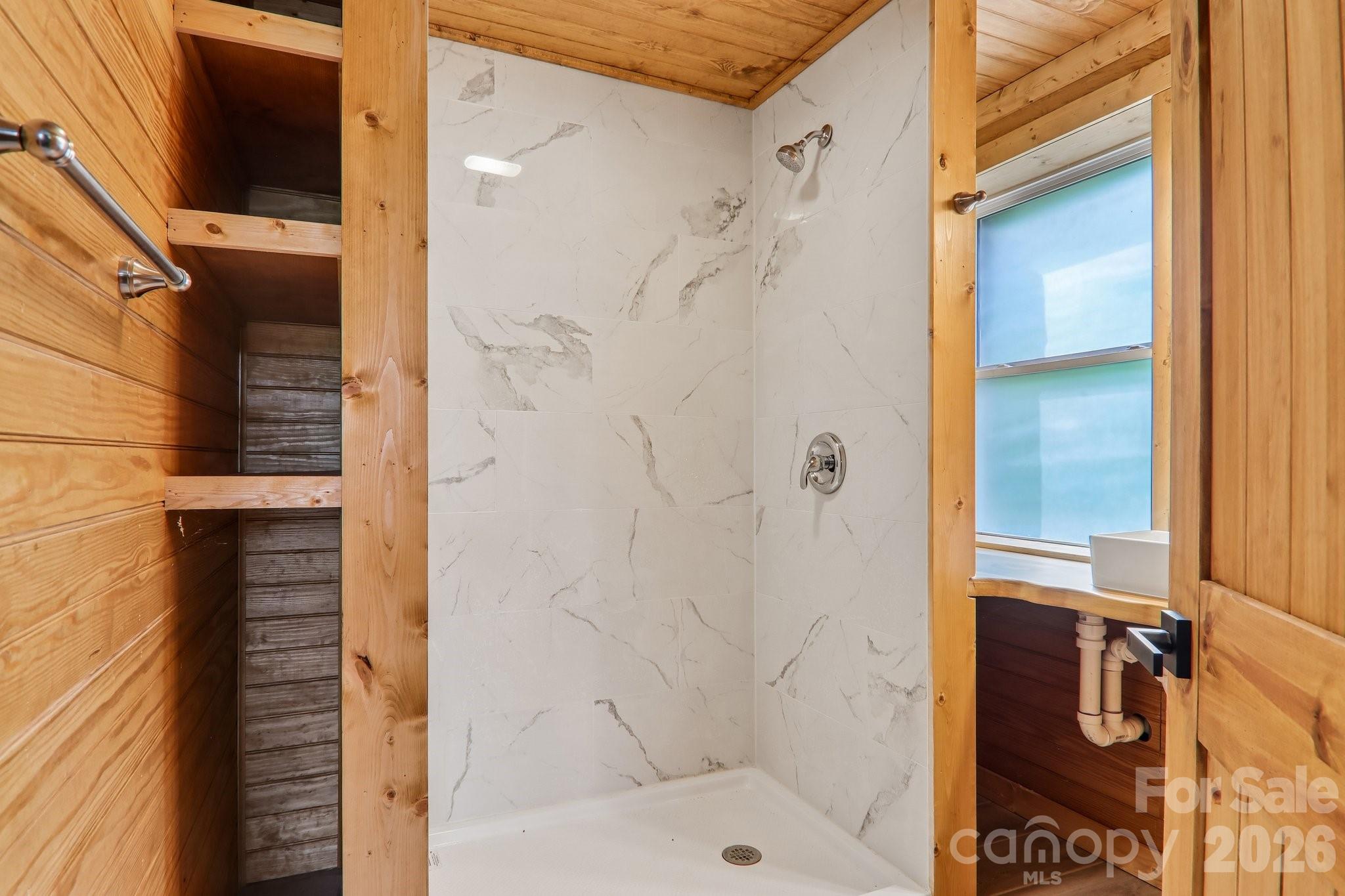 137 Red Maple Lane — Burnsville