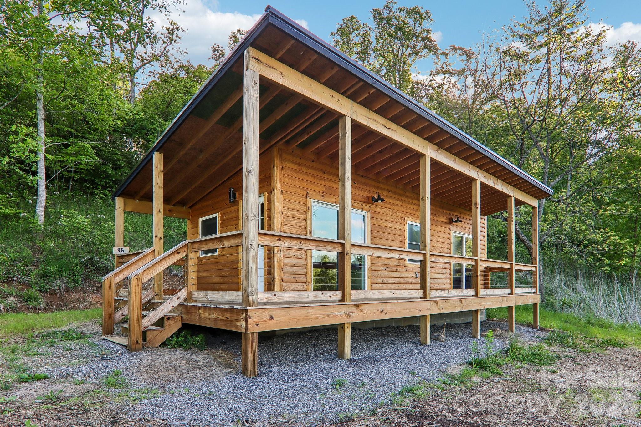 137 Red Maple Lane — Burnsville