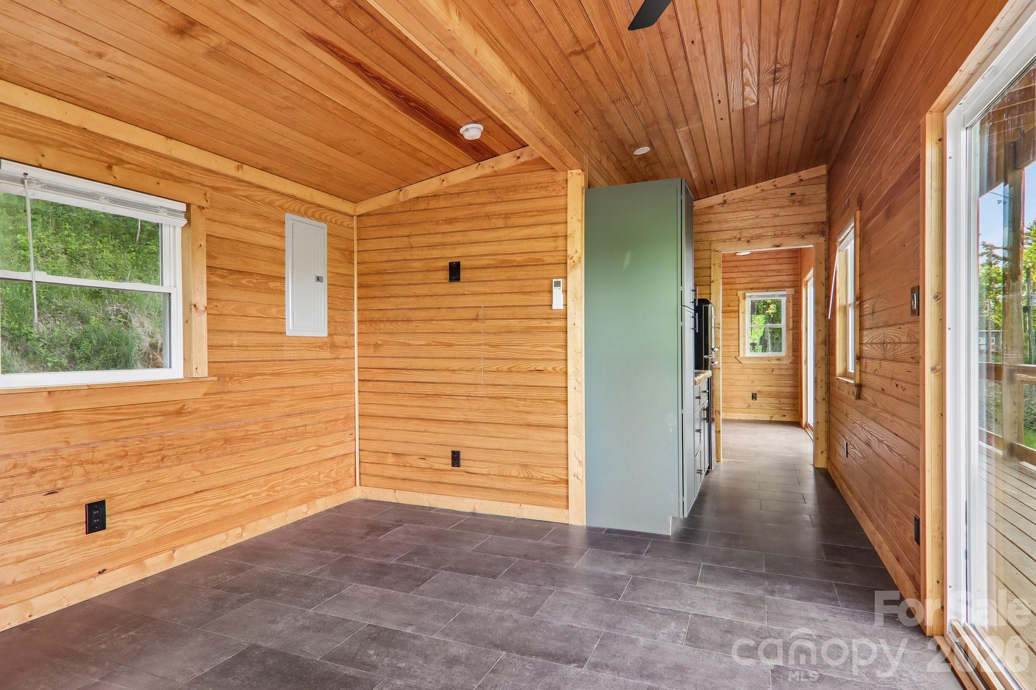 137 Red Maple Lane — Burnsville