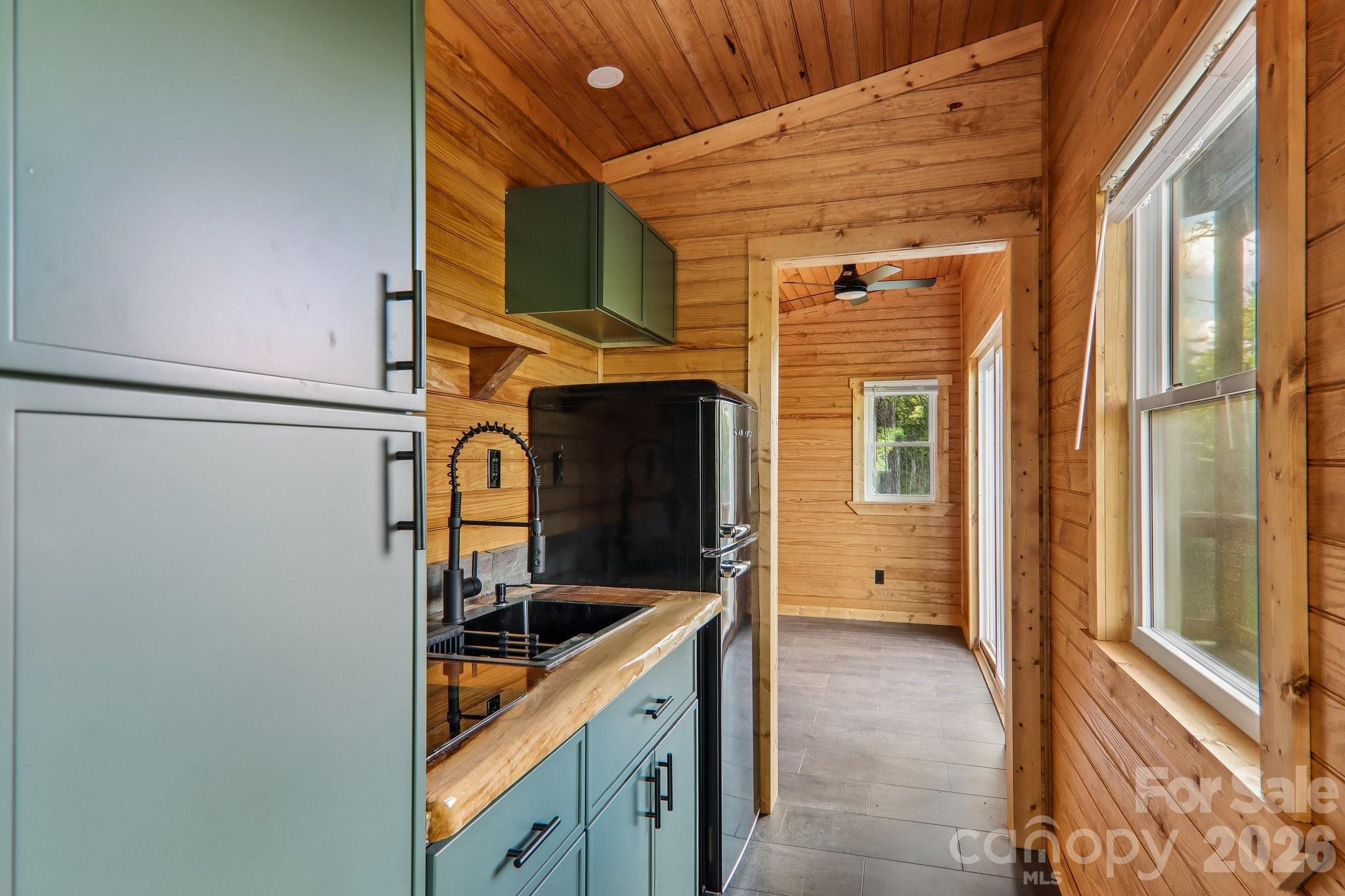 137 Red Maple Lane — Burnsville