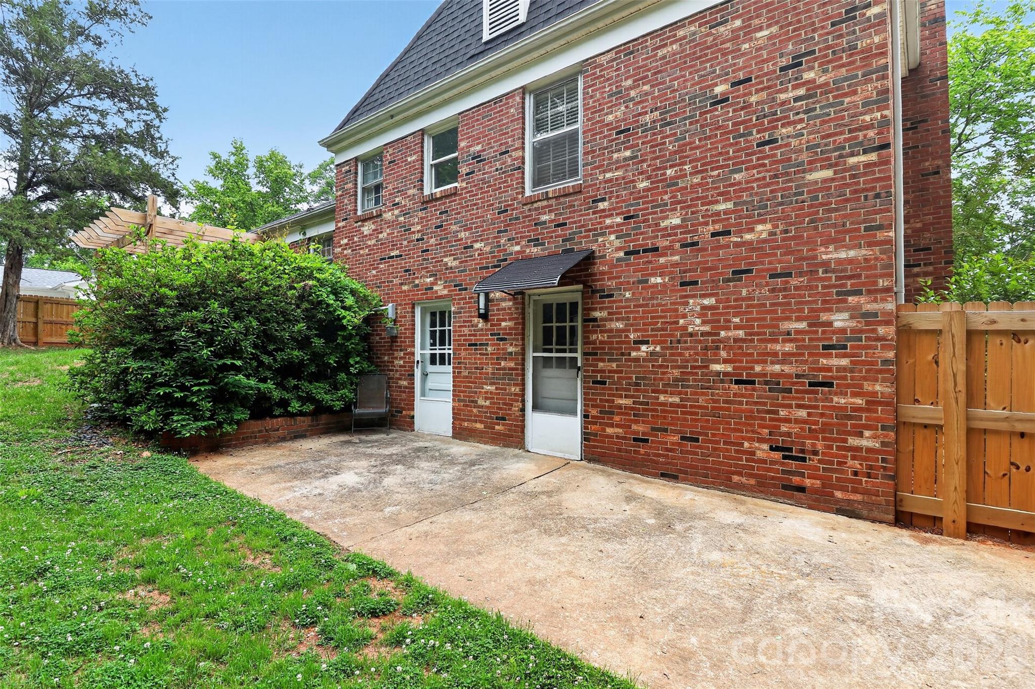 1801 Havenwood Drive — Lancaster