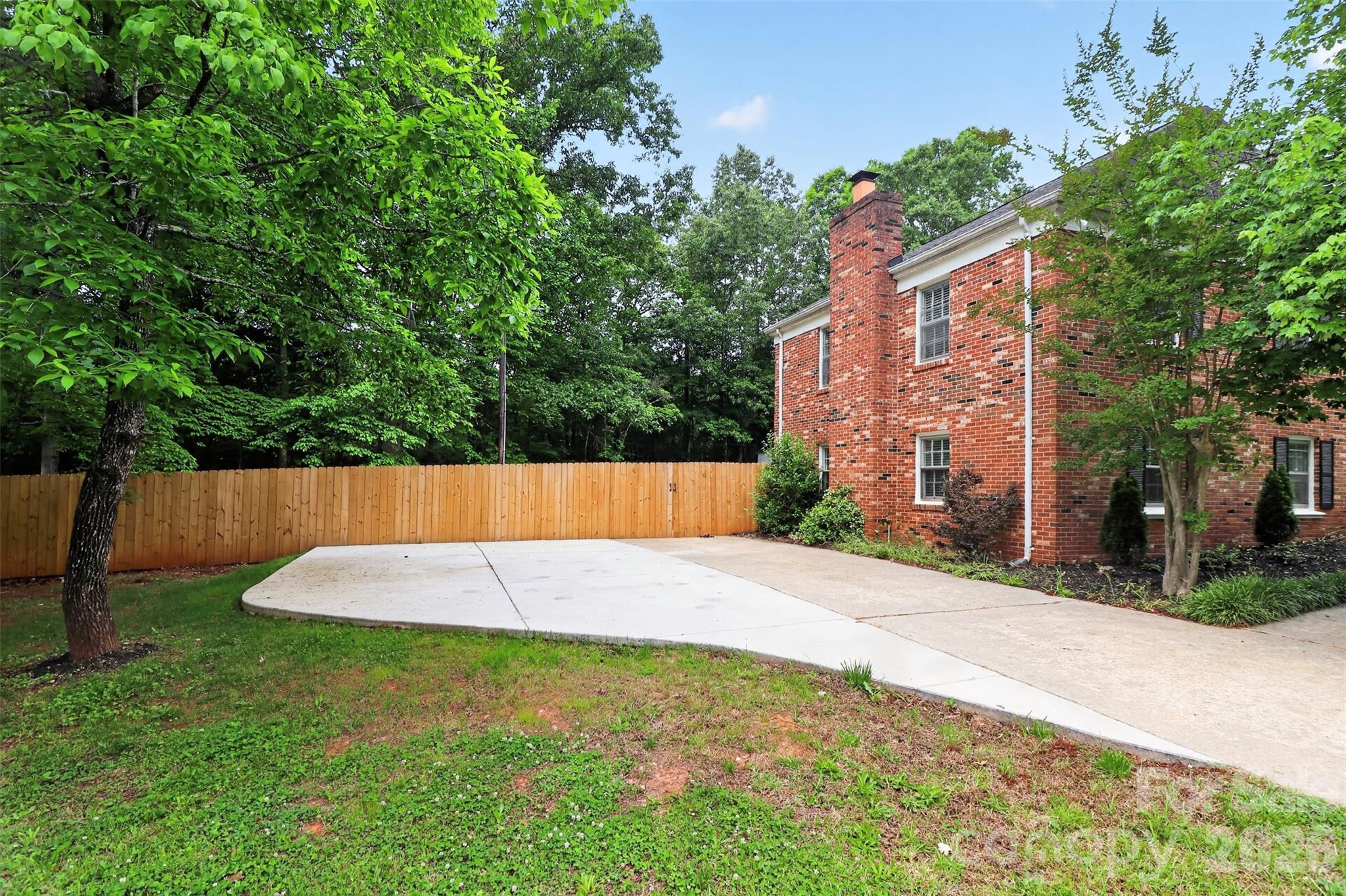 1801 Havenwood Drive — Lancaster