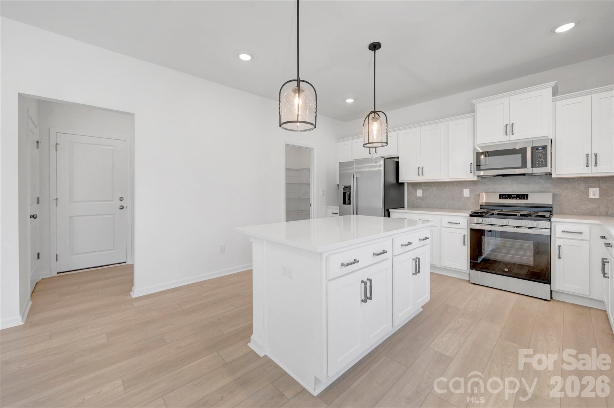 645 Willoughby Park Drive — Monroe