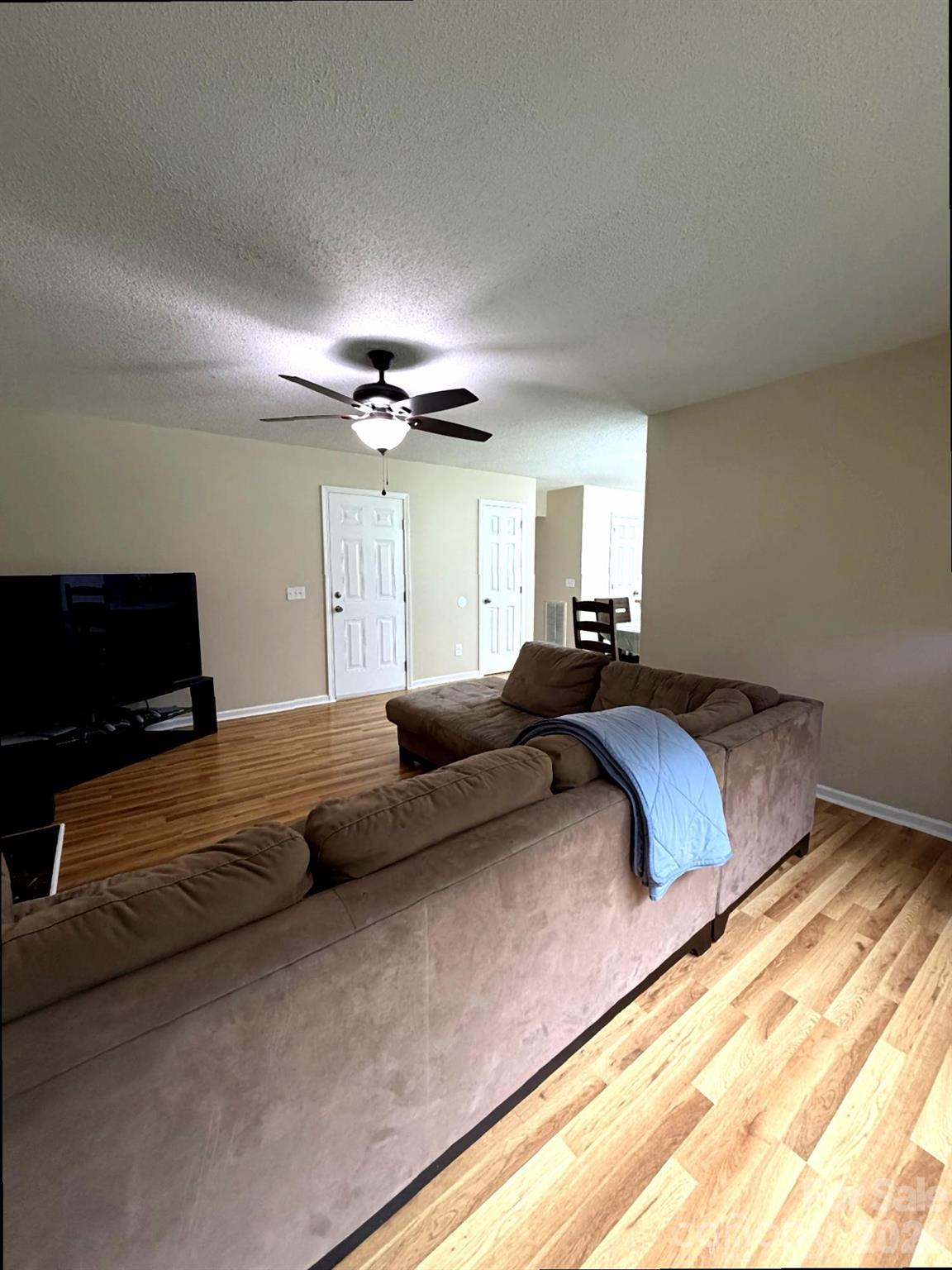 7531 Woodknoll Drive — Charlotte