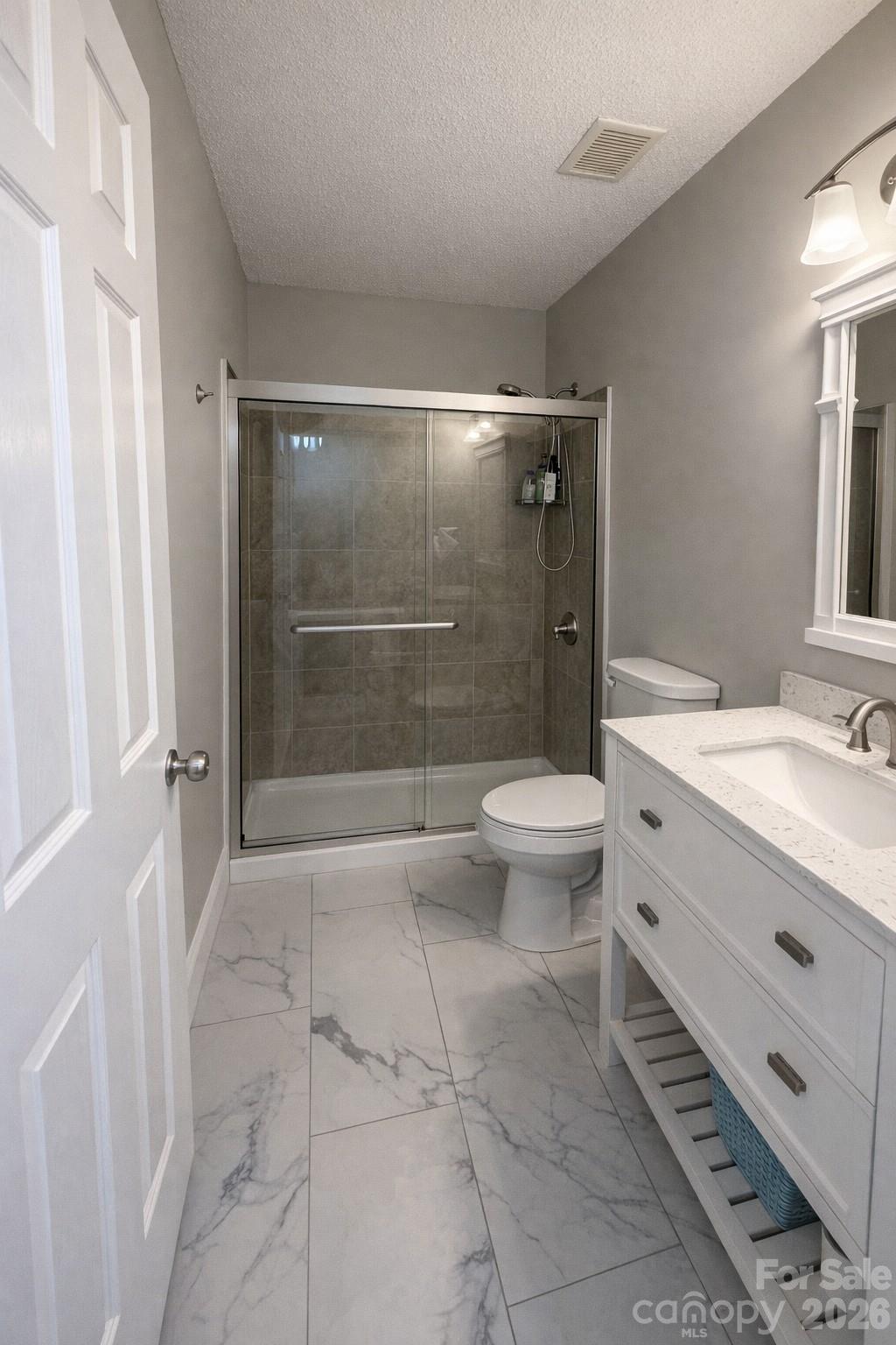 7531 Woodknoll Drive — Charlotte