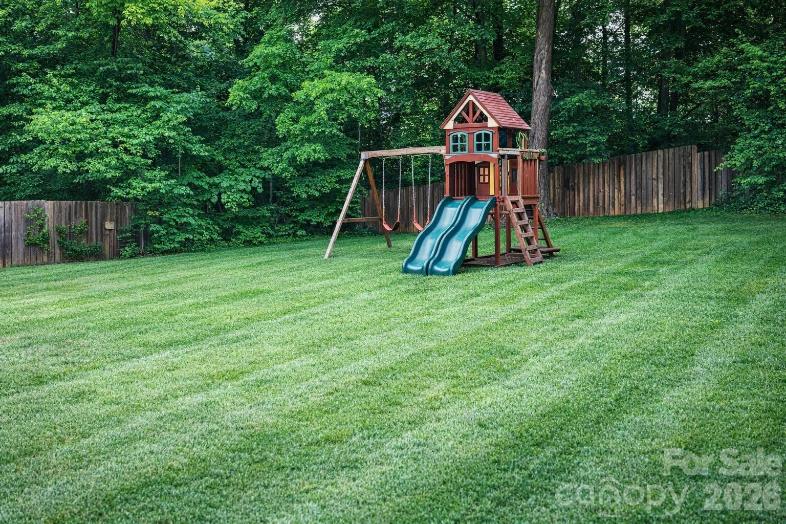 7531 Woodknoll Drive — Charlotte