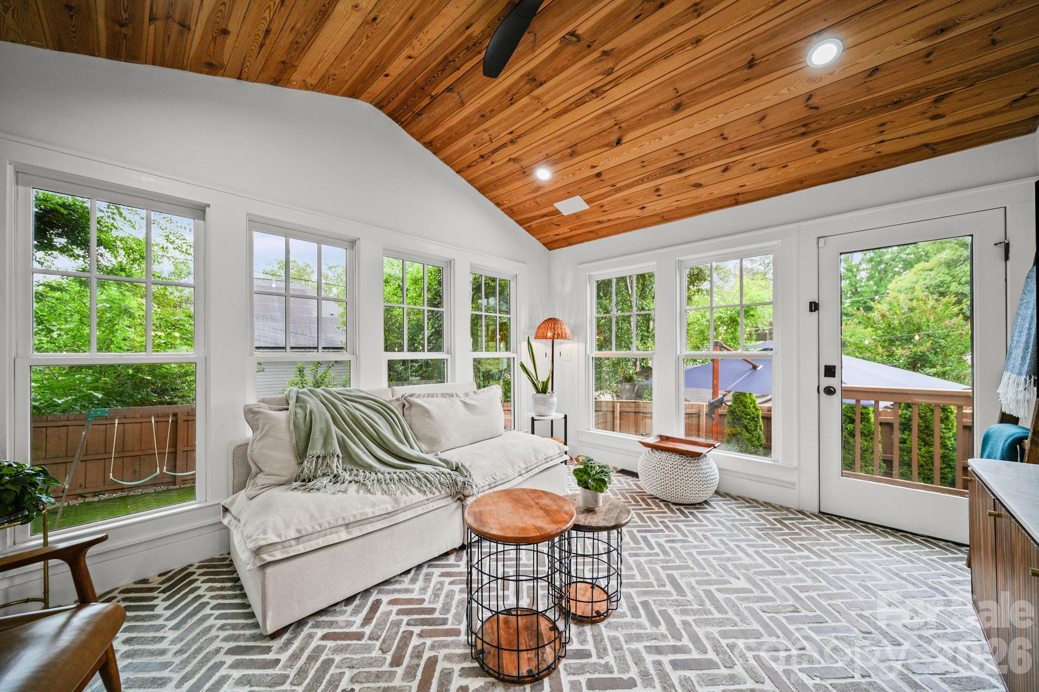 1716 Merriman Avenue — Charlotte