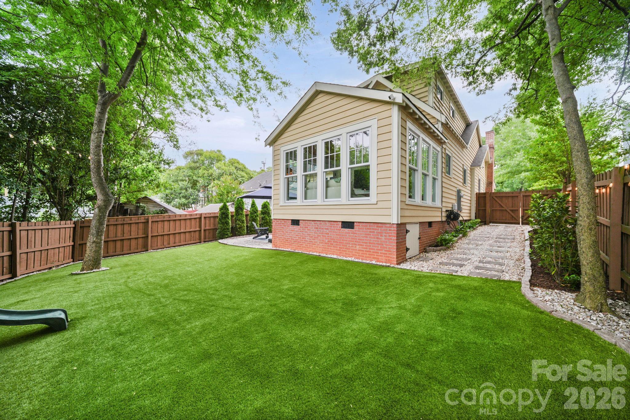1716 Merriman Avenue — Charlotte