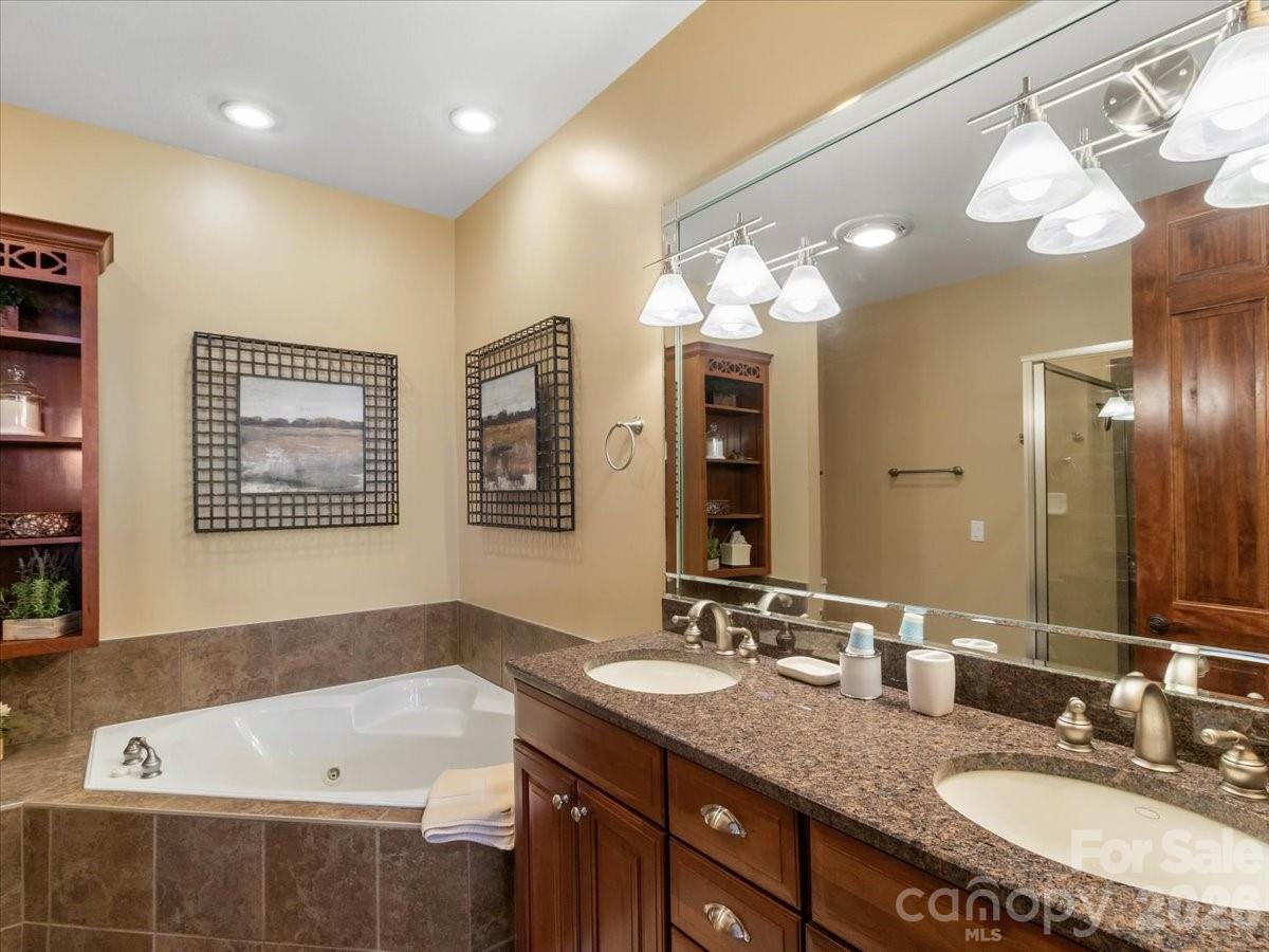 600 Andrew Banks Road #D4 — Burnsville