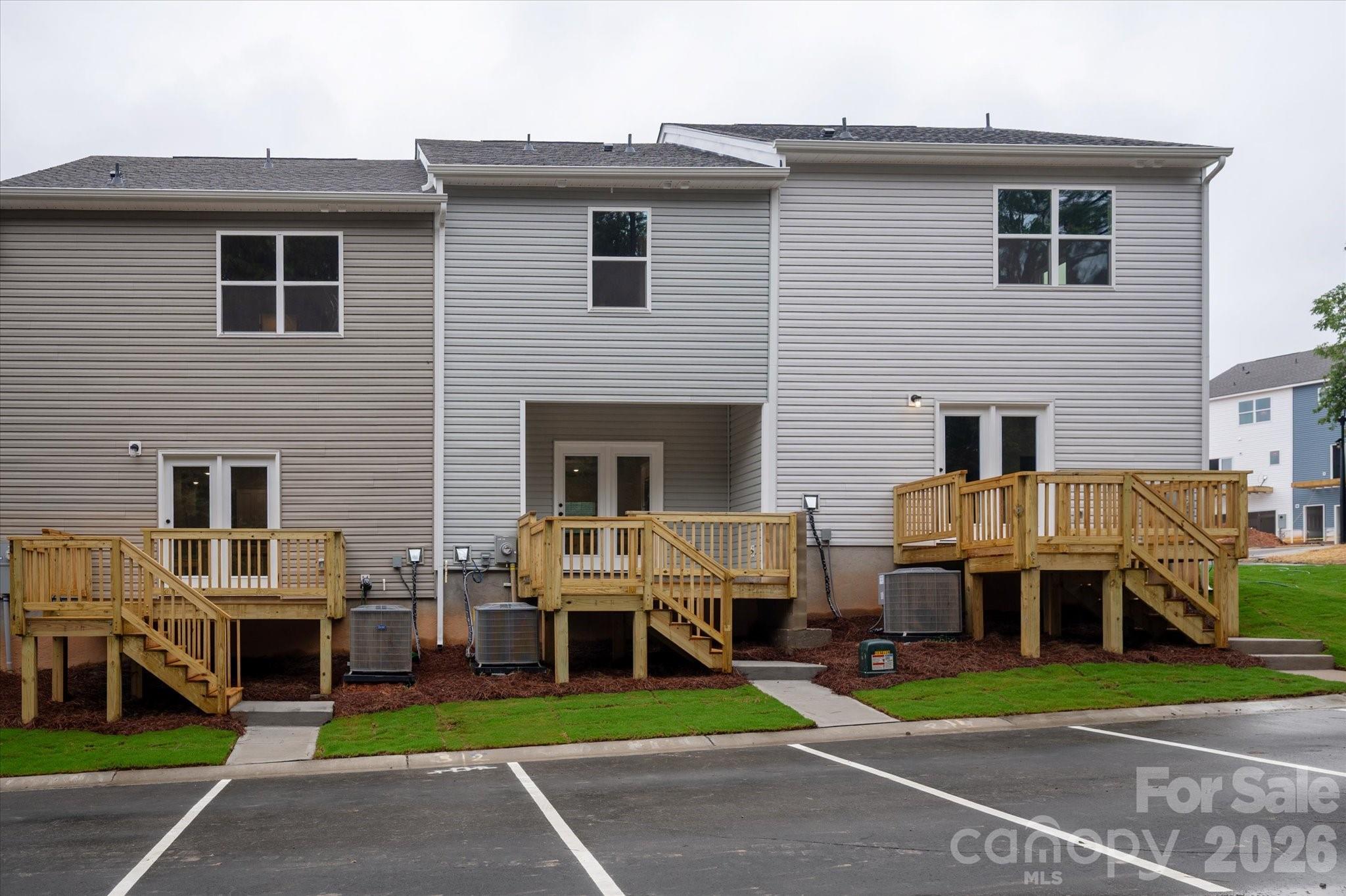 1233 Signal Avenue — Gastonia