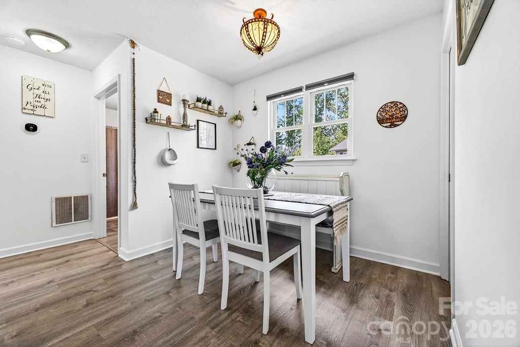 100 Victoria Springs Drive — Flat Rock