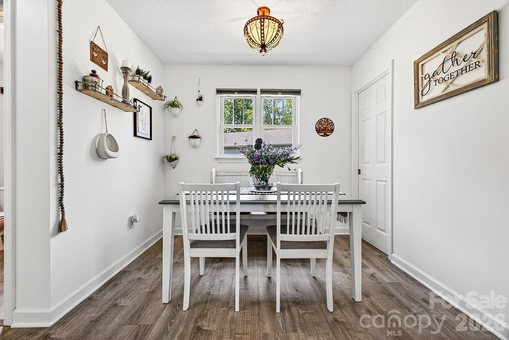 100 Victoria Springs Drive — Flat Rock
