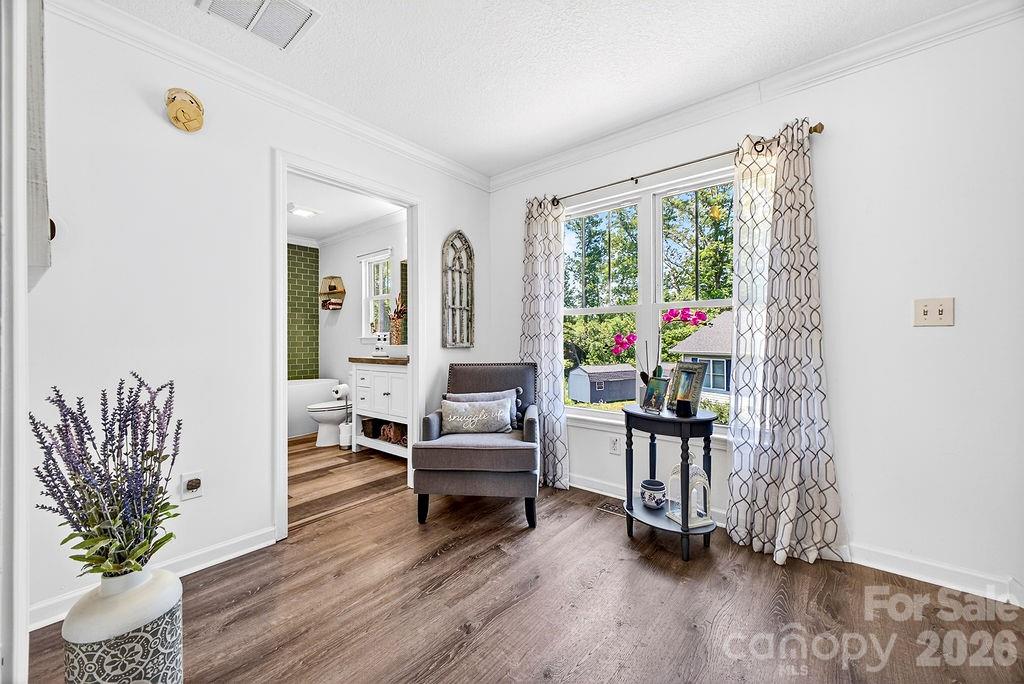 100 Victoria Springs Drive — Flat Rock