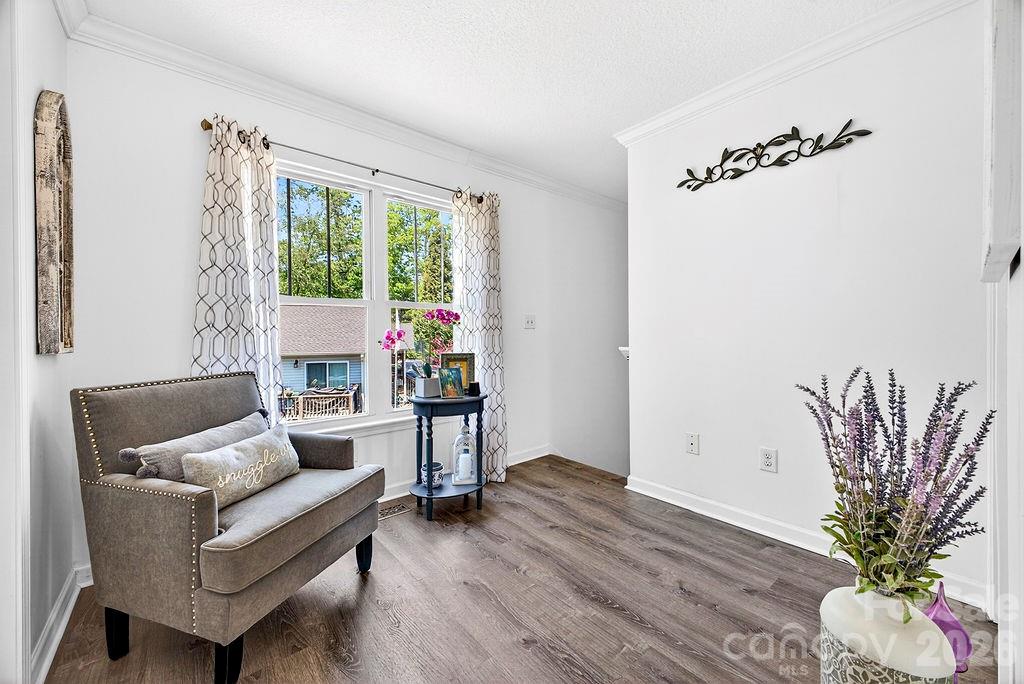 100 Victoria Springs Drive — Flat Rock