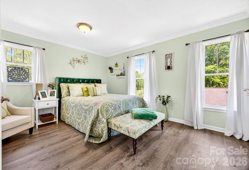 100 Victoria Springs Drive — Flat Rock