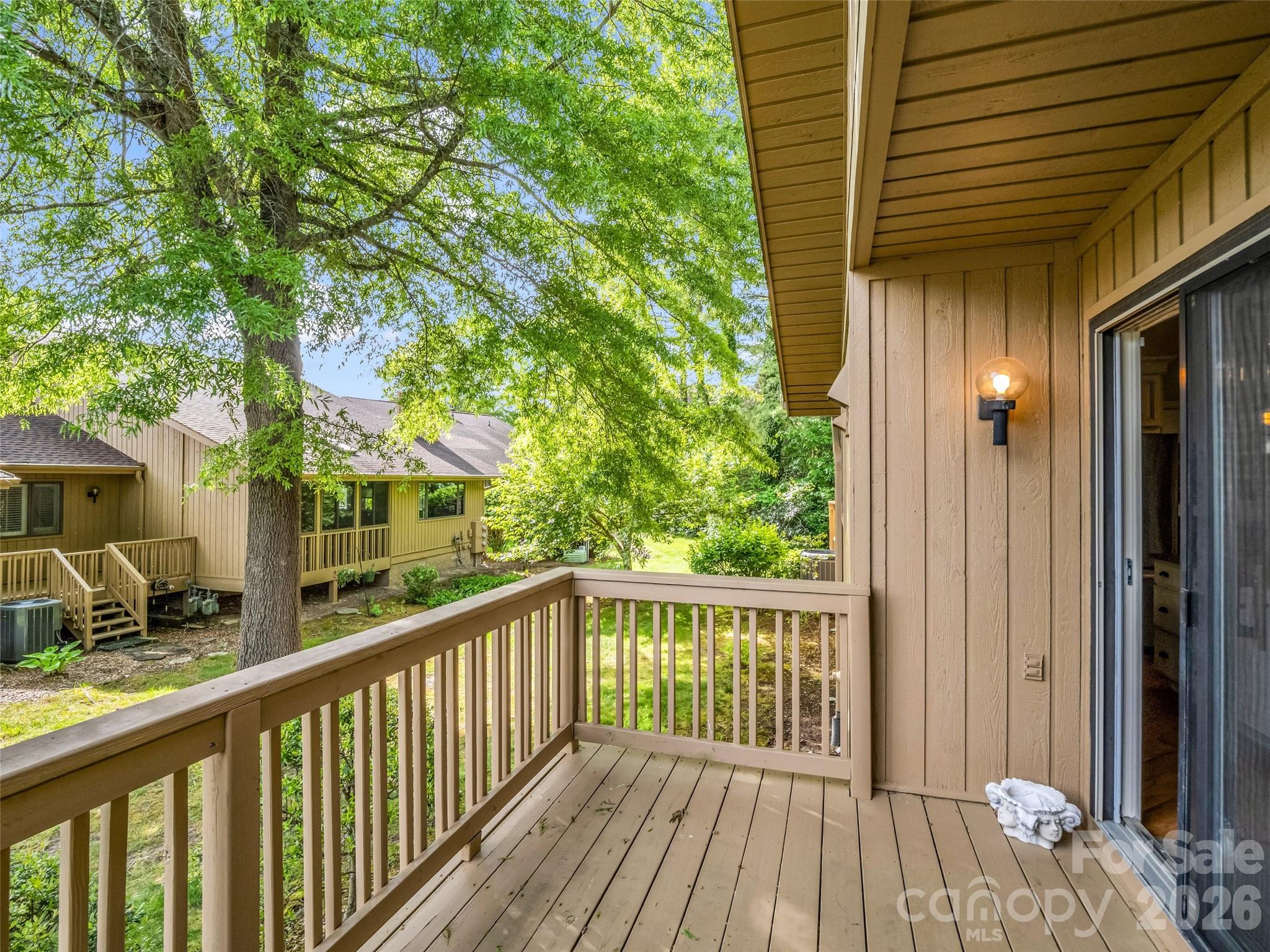 102 White Oak Drive — Hendersonville