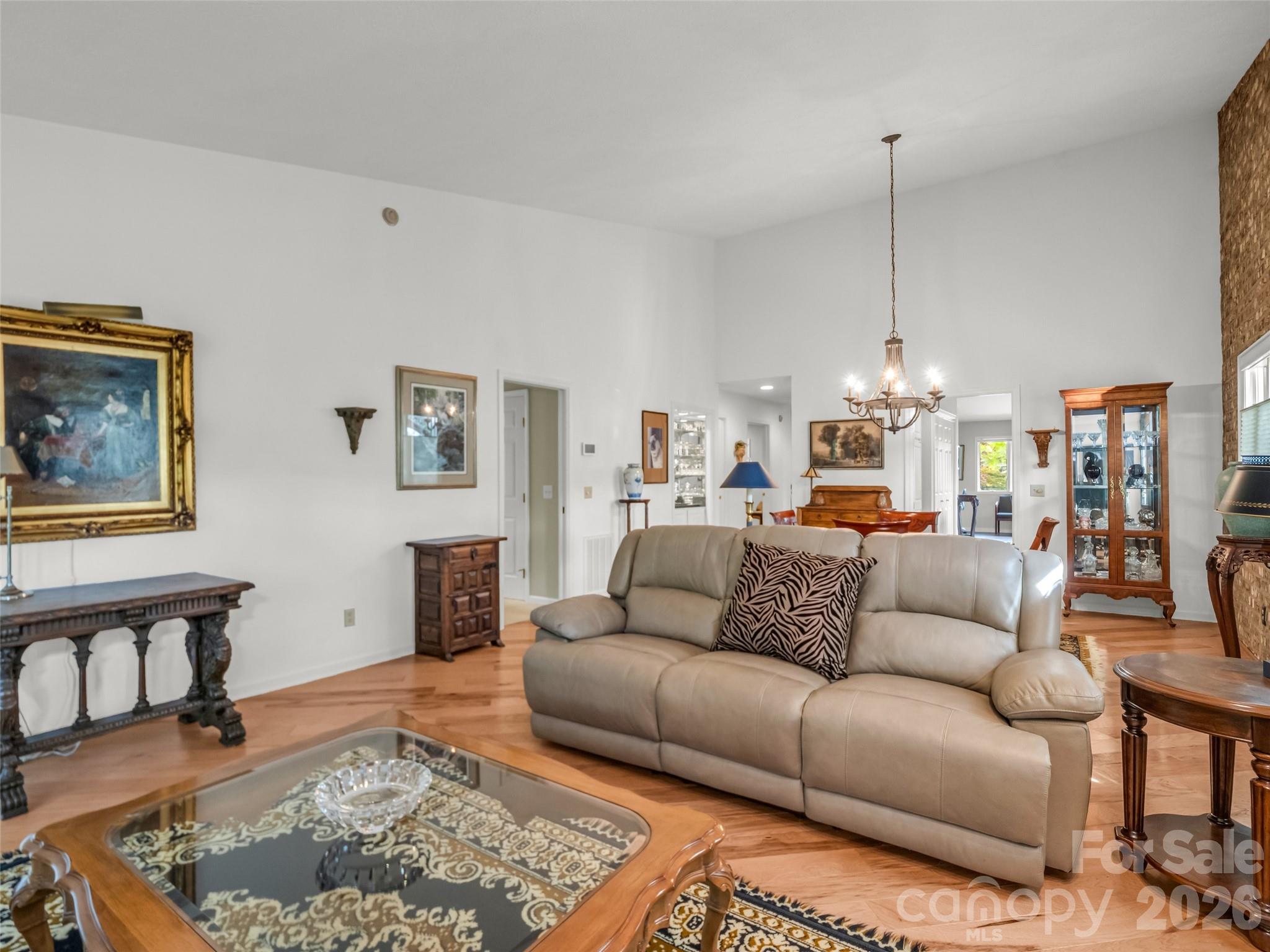 102 White Oak Drive — Hendersonville