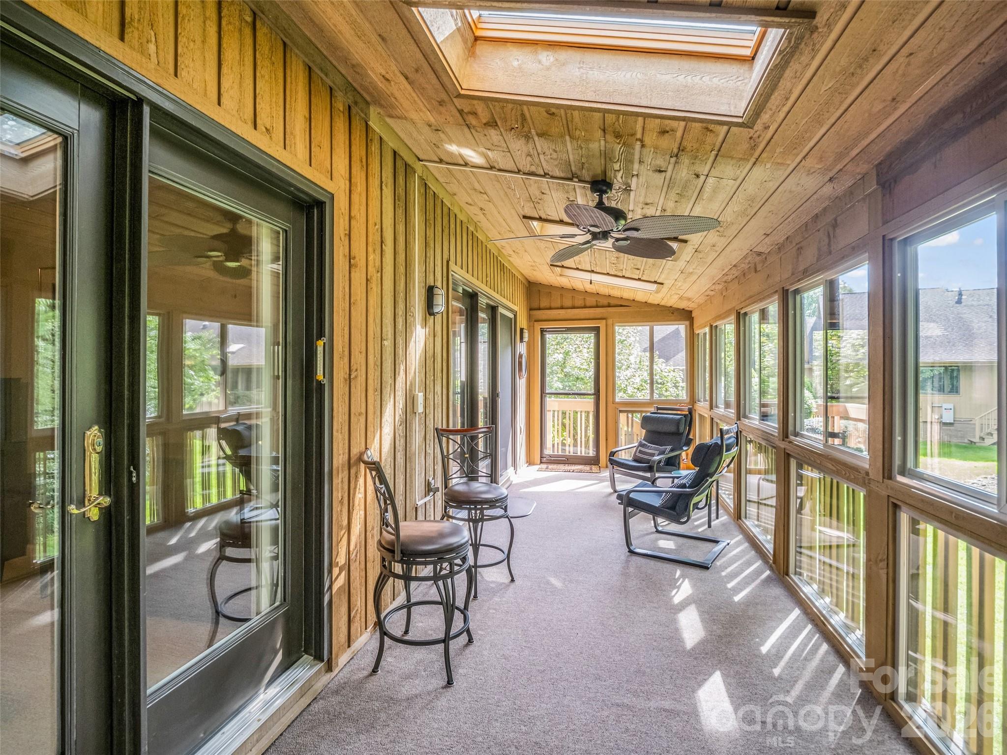 102 White Oak Drive — Hendersonville