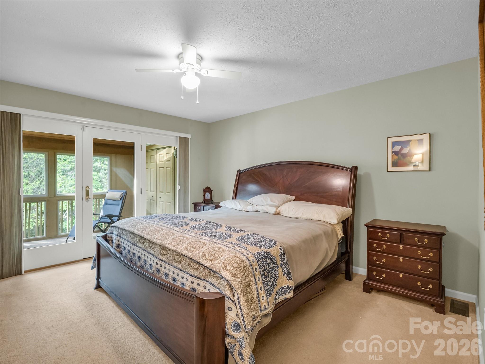 102 White Oak Drive — Hendersonville