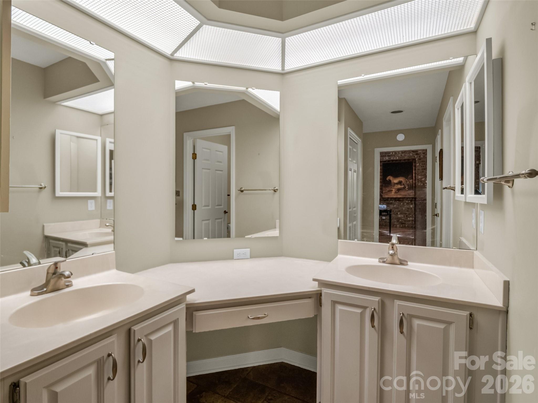 102 White Oak Drive — Hendersonville