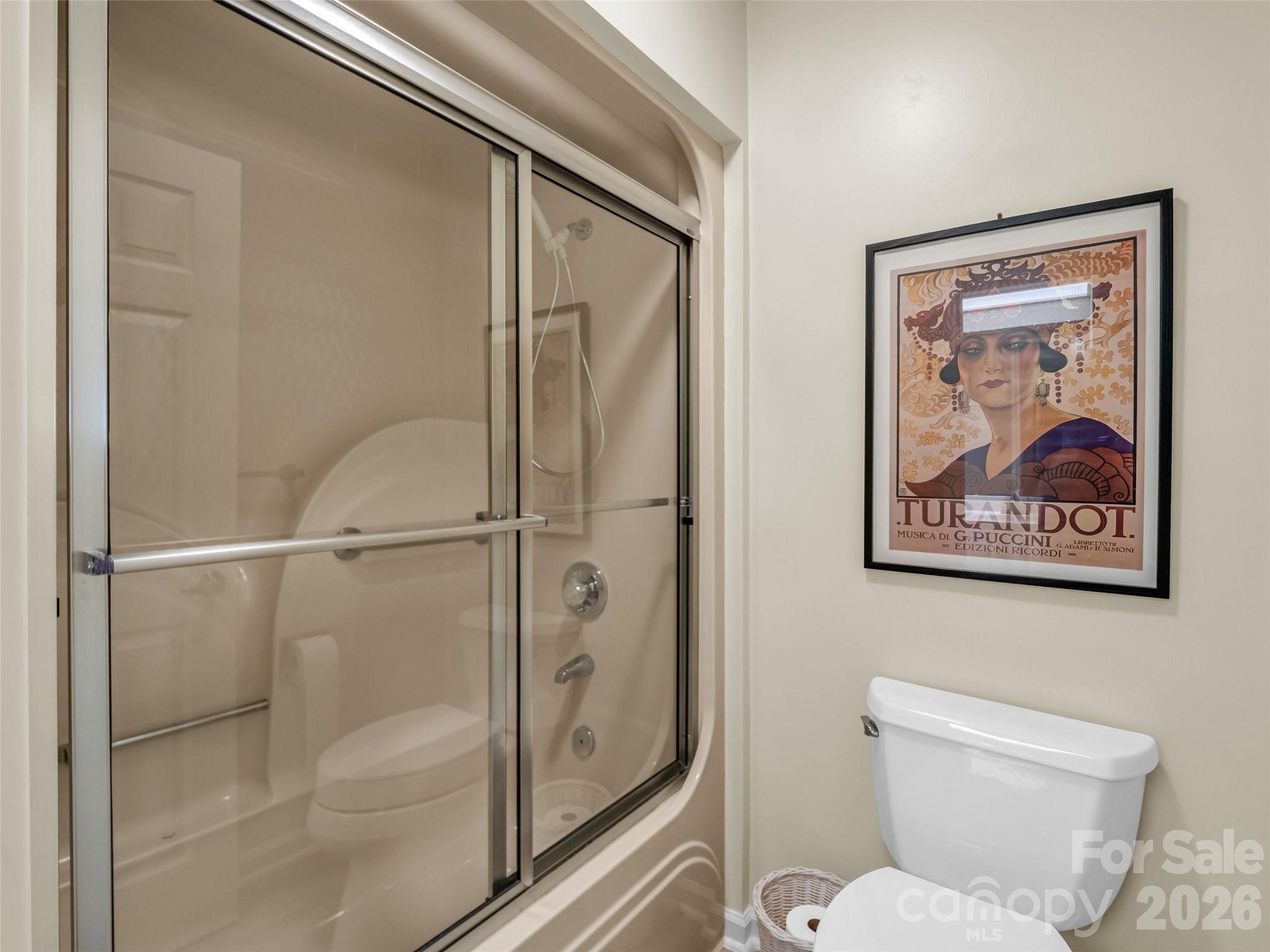 102 White Oak Drive — Hendersonville
